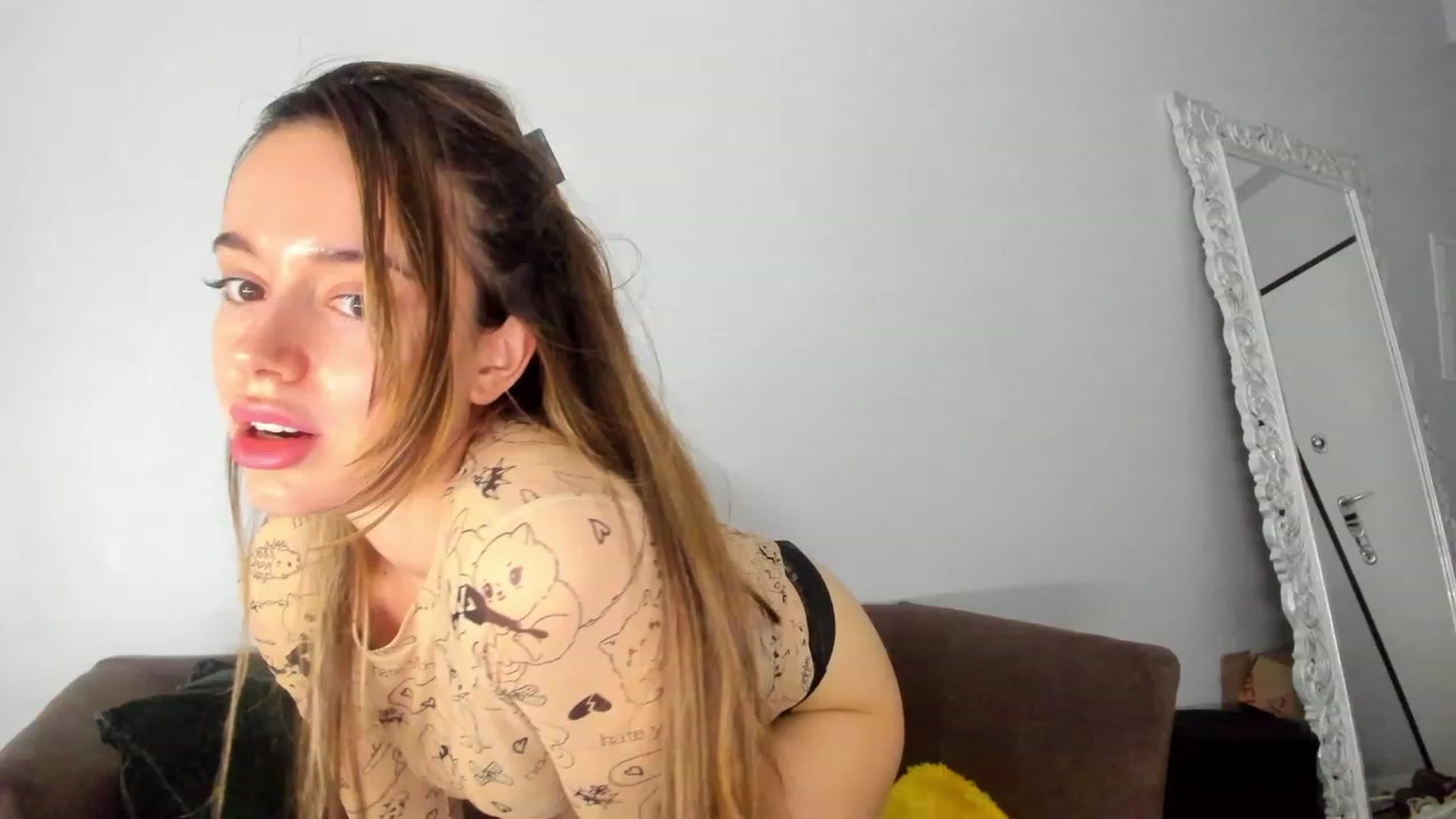 Gallery image thumbnail from Jennytightt's myfreecams stream on, 05/19/2023, 18:39 image 17 of 20