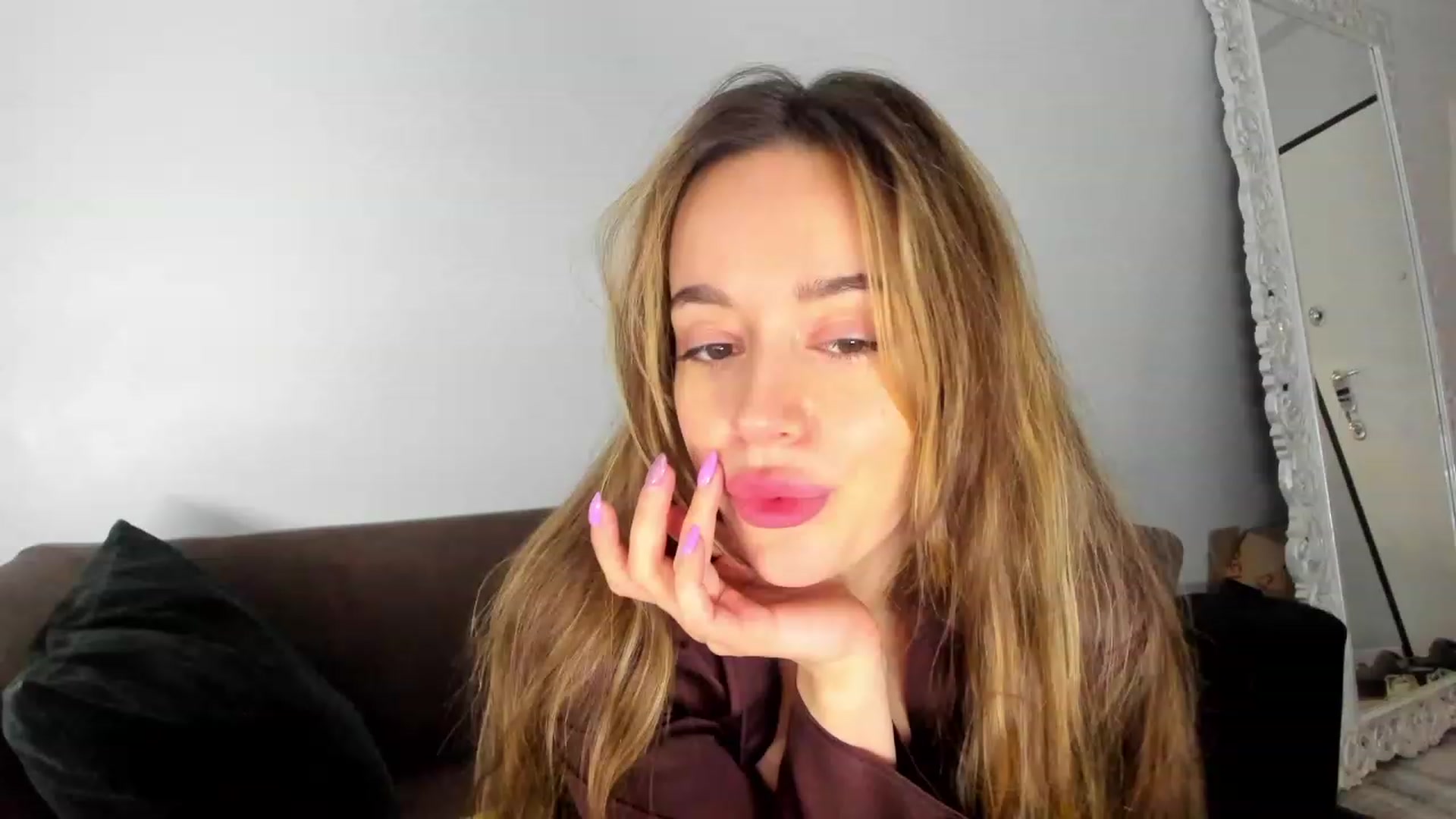 Gallery image thumbnail from Jennytightt's myfreecams stream on, 05/21/2023, 09:42 image 5 of 20
