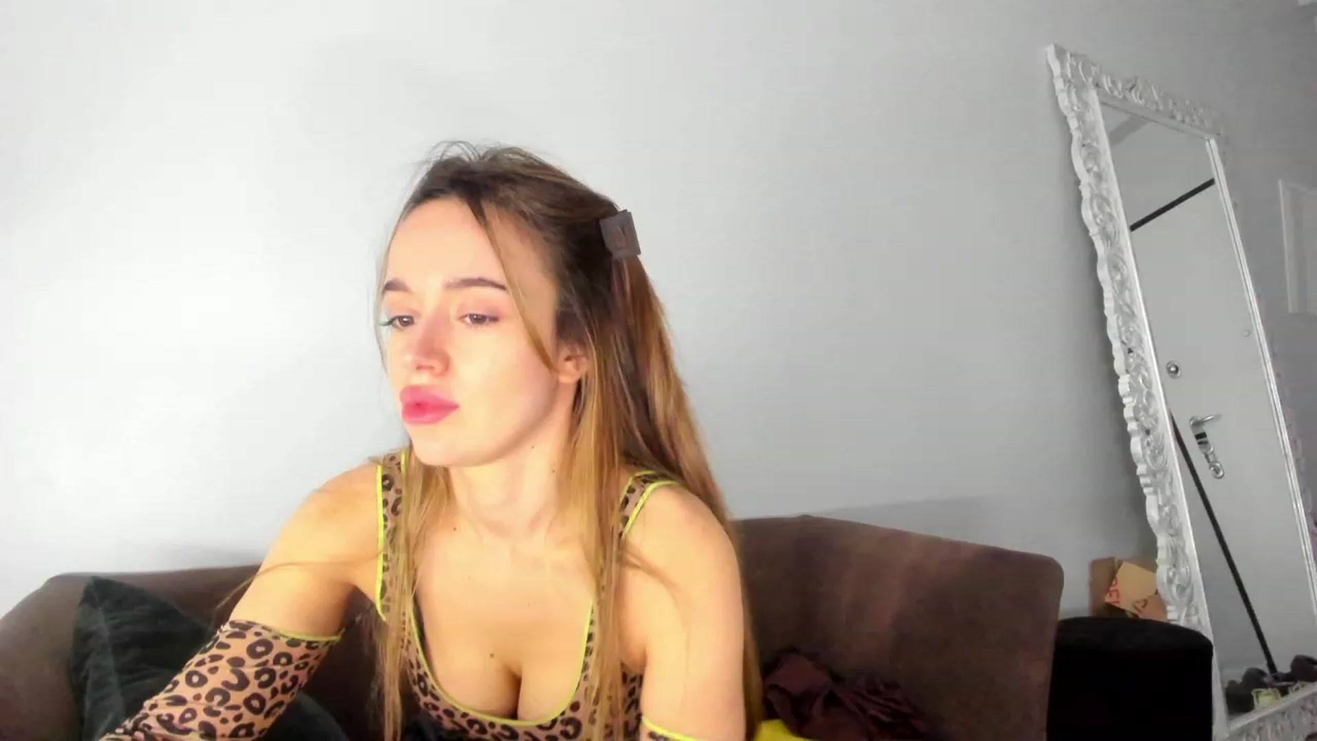 Gallery image thumbnail from Jennytightt's myfreecams stream on, 05/21/2023, 15:31 image 12 of 20