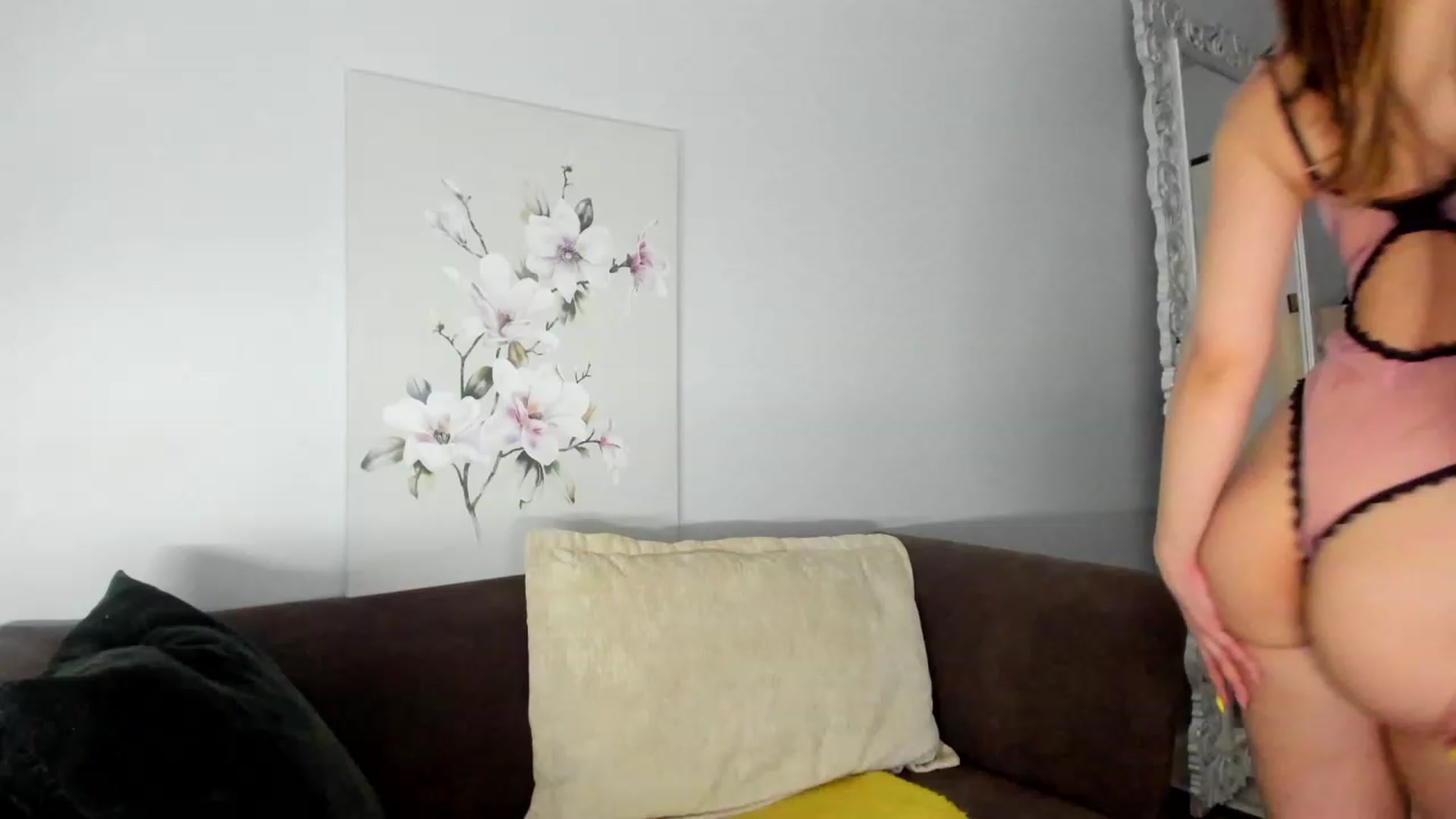 Gallery image thumbnail from Jennytightt's myfreecams stream on, 06/17/2023, 09:50 image 2 of 20