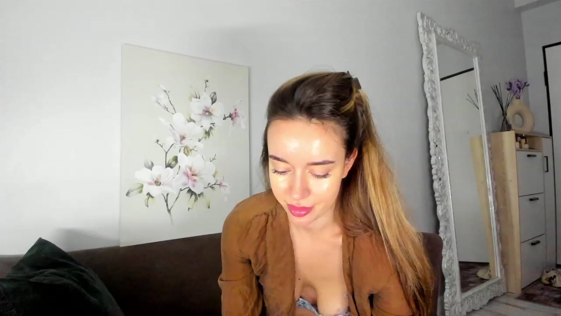 Gallery image thumbnail from Jennytightt's myfreecams stream on, 06/18/2023, 08:08 image 13 of 20