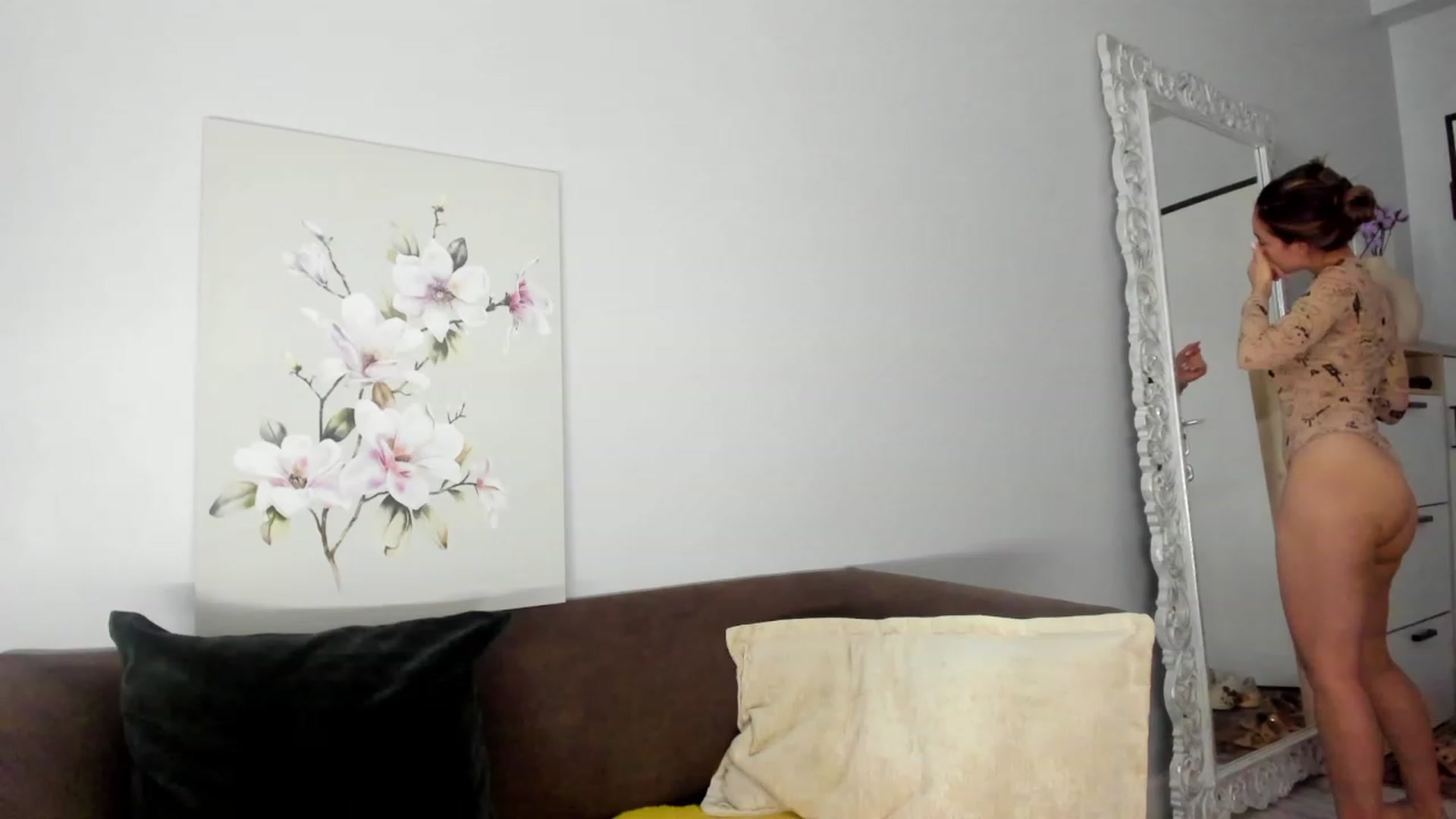Gallery image thumbnail from Jennytightt's myfreecams stream on, 06/24/2023, 09:25 image 18 of 20