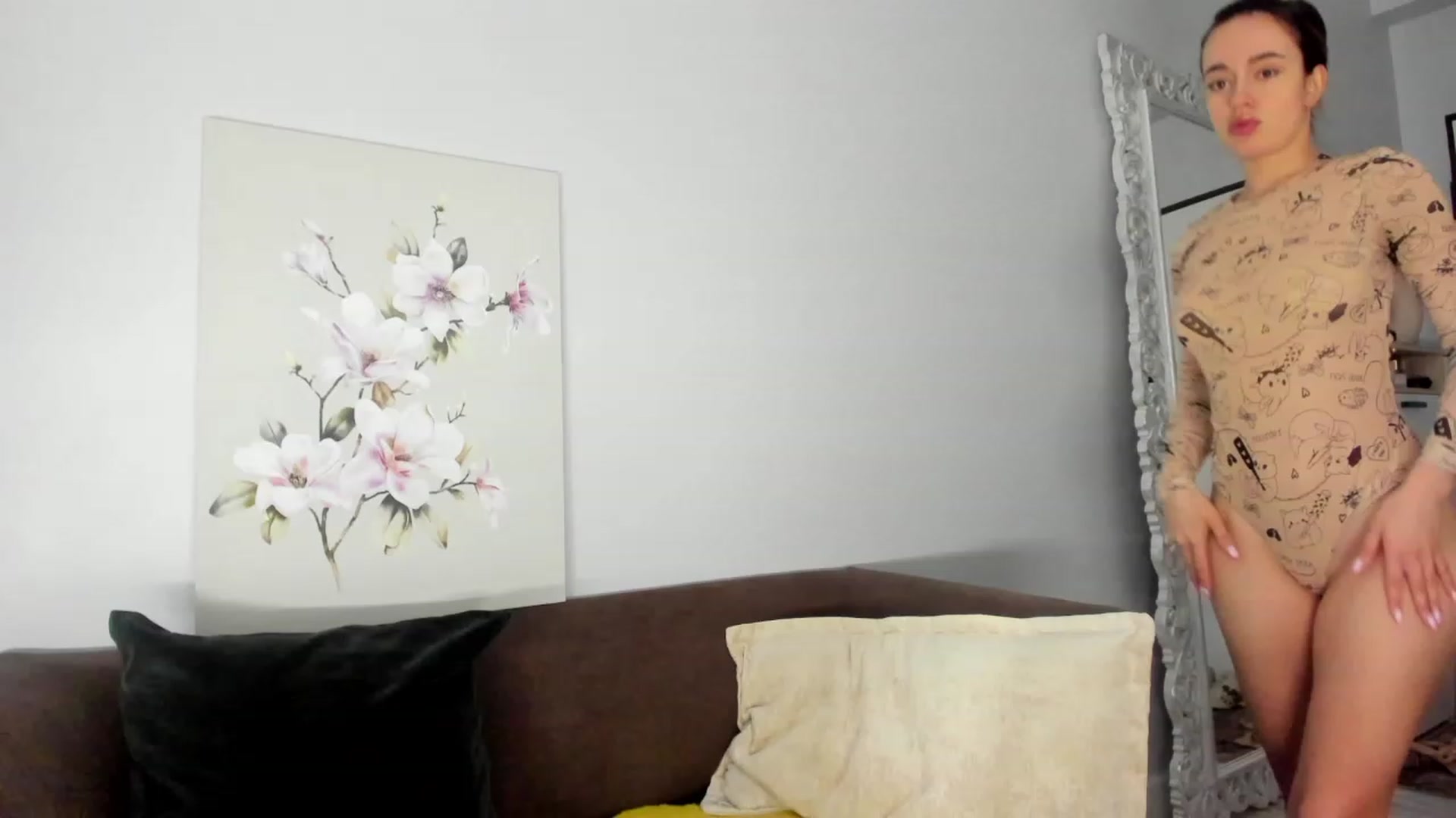 Gallery image thumbnail from Jennytightt's myfreecams stream on, 06/24/2023, 09:25 image 19 of 20