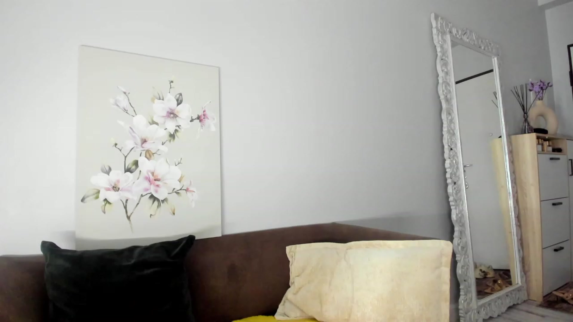 Gallery image thumbnail from Jennytightt's myfreecams stream on, 06/24/2023, 09:47 image 18 of 20