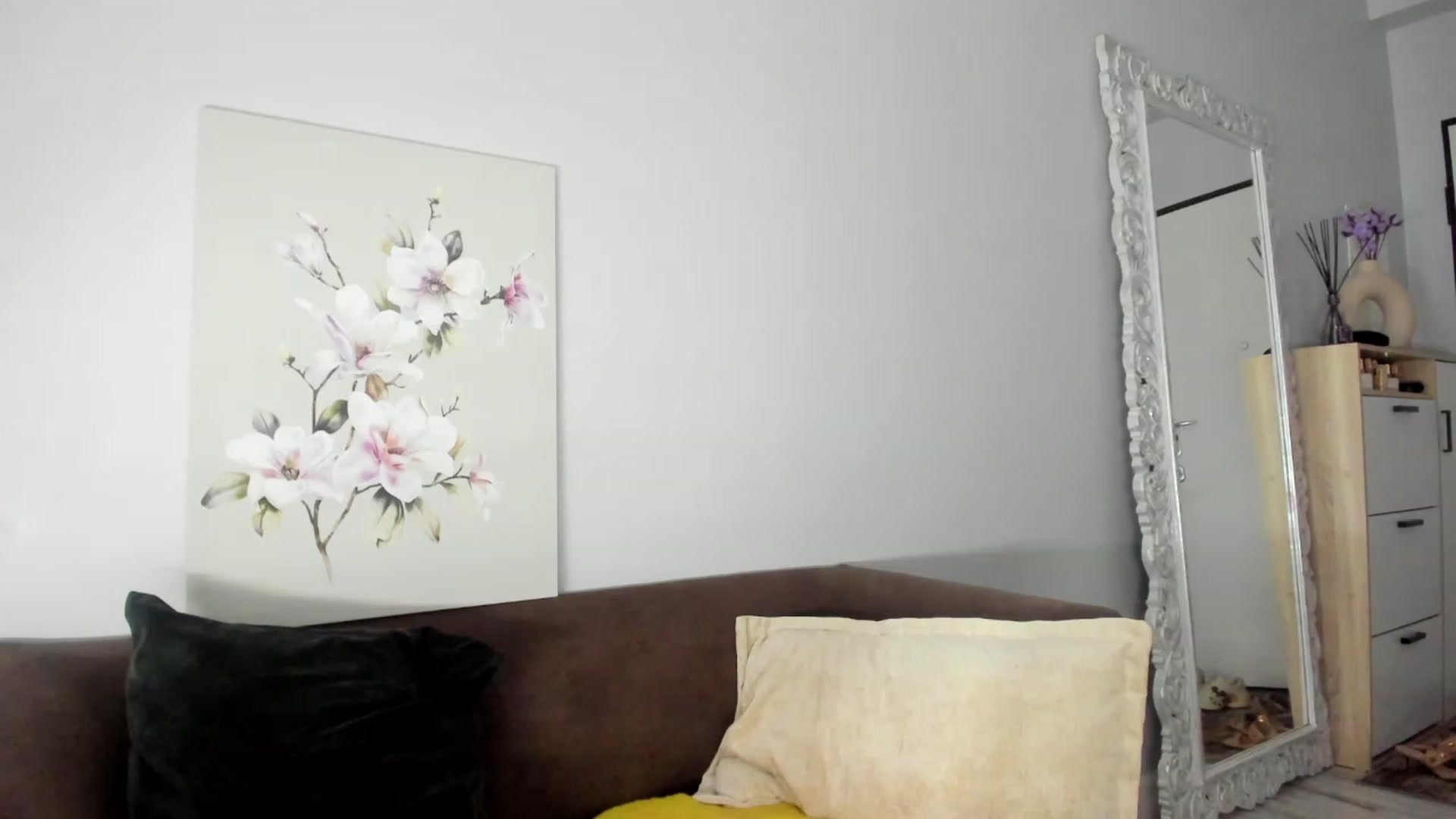Gallery image thumbnail from Jennytightt's myfreecams stream on, 06/24/2023, 11:13 image 12 of 20