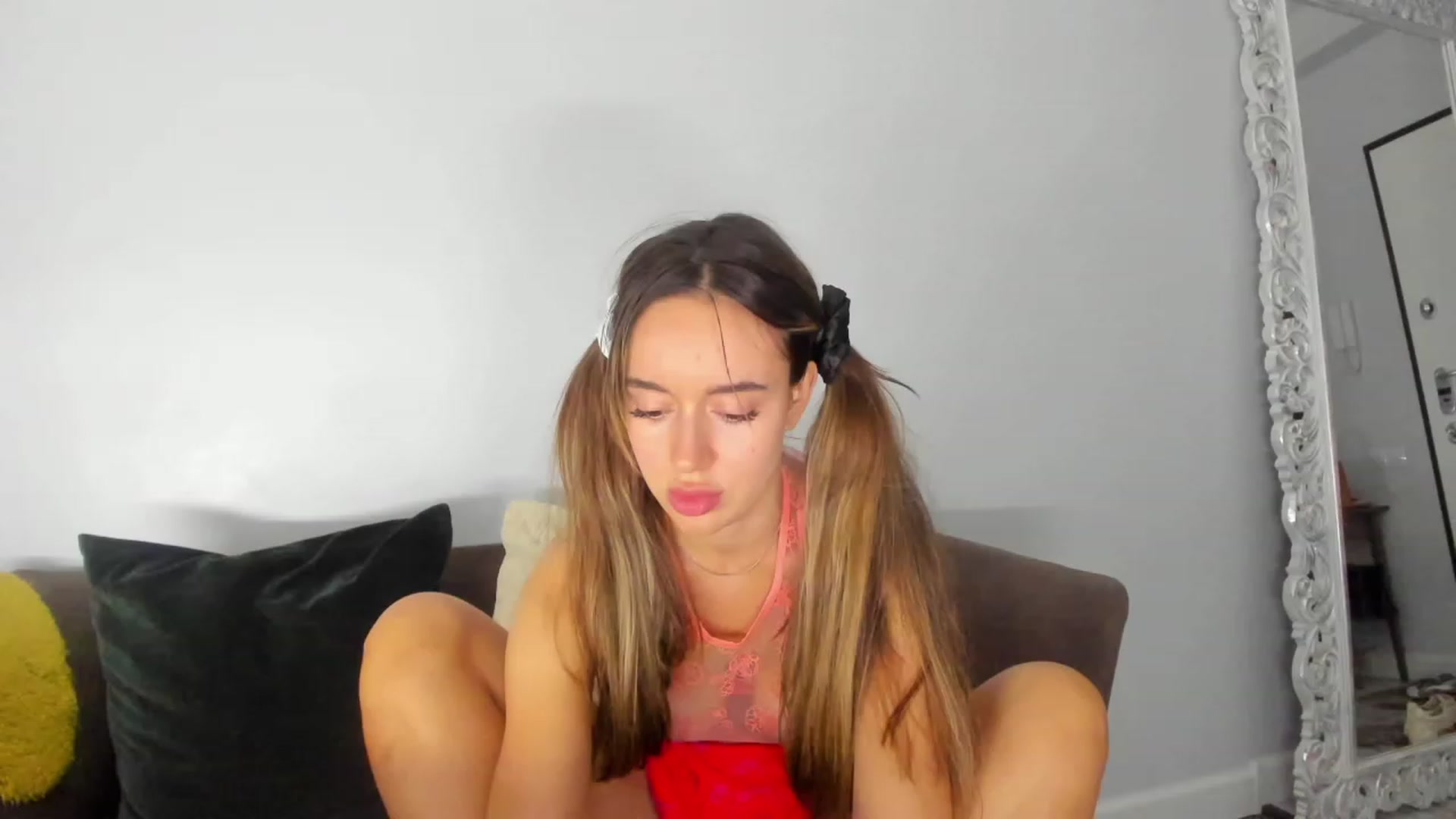 Gallery image thumbnail from Jennytightt's myfreecams stream on, 08/25/2023, 16:14 image 7 of 20