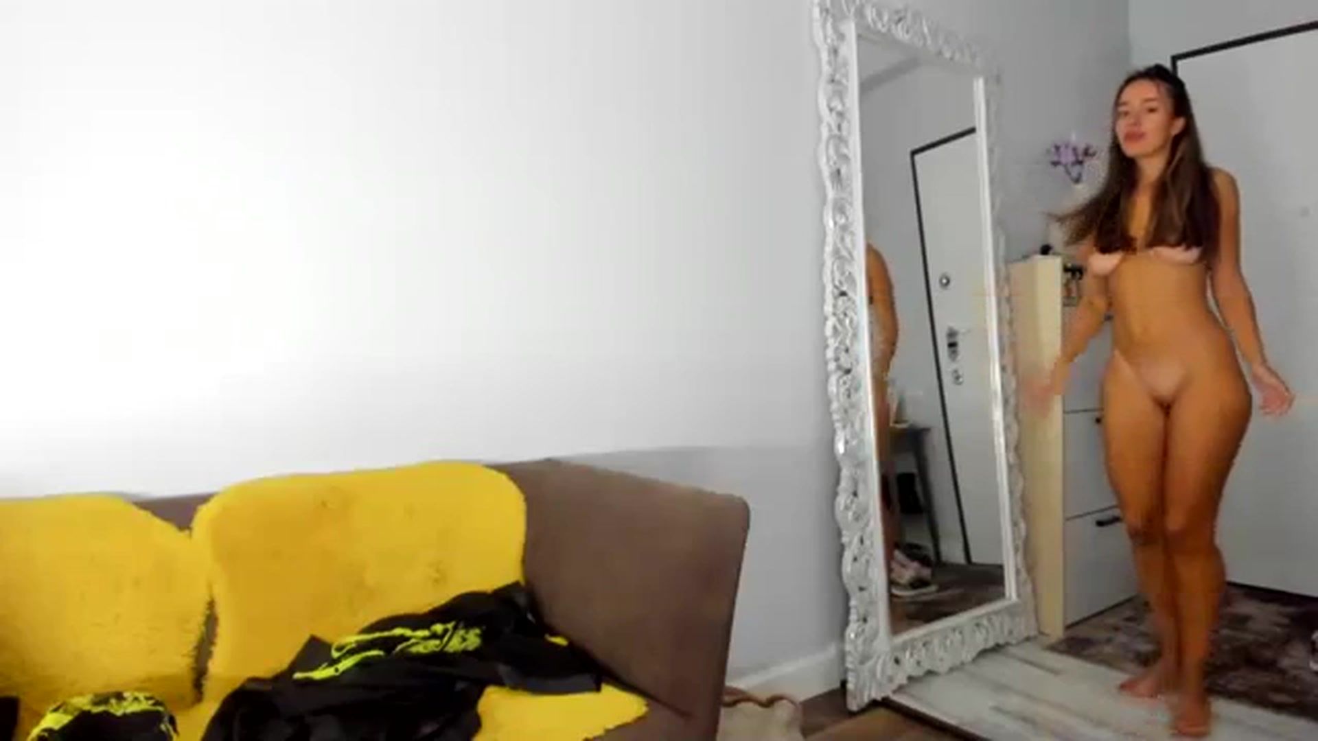 Gallery image thumbnail from Jennytightt's myfreecams stream on, 10/02/2023, 17:11 image 8 of 20