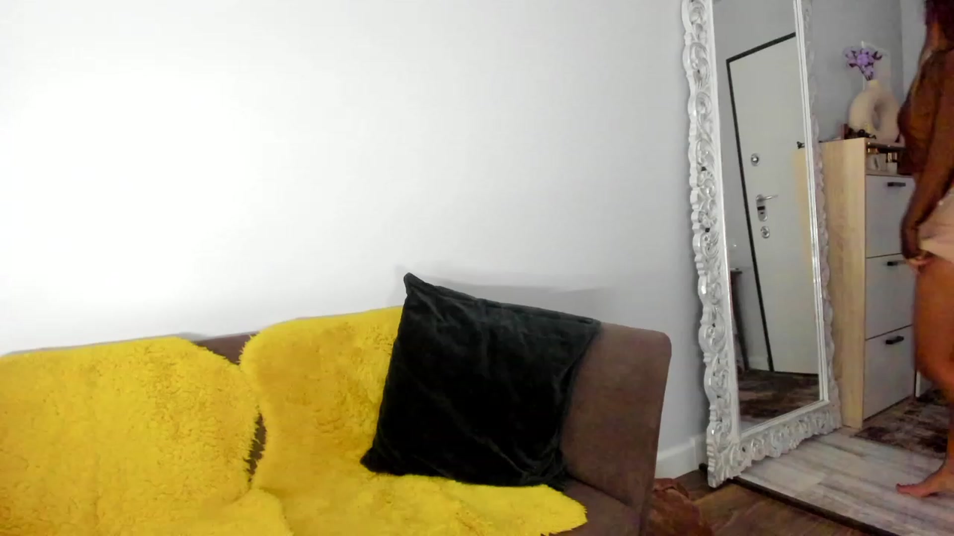Gallery image thumbnail from Jennytightt's myfreecams stream on, 10/09/2023, 16:20 image 4 of 20