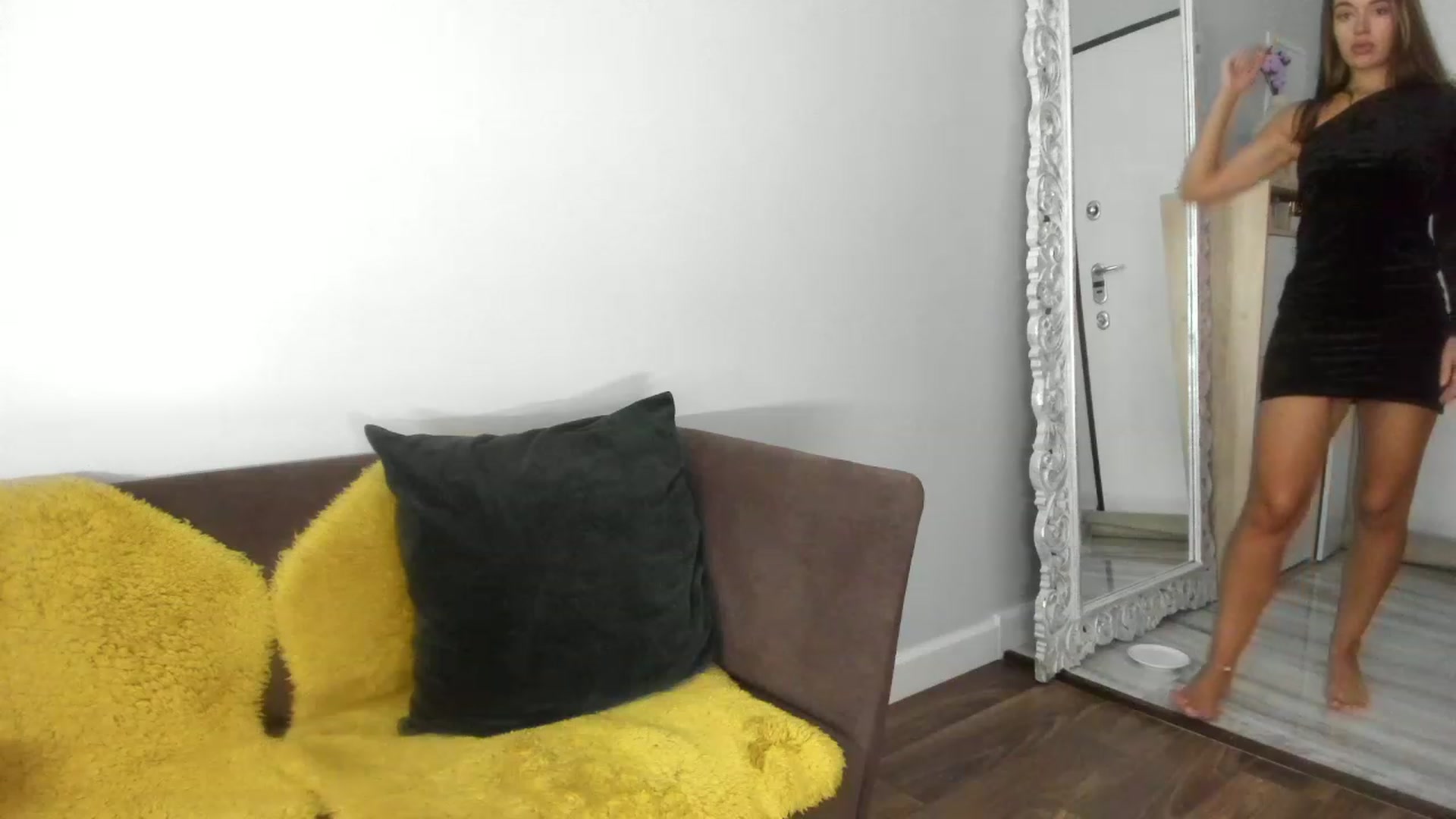 Gallery image thumbnail from Jennytightt's myfreecams stream on, 10/14/2023, 10:12 image 20 of 20