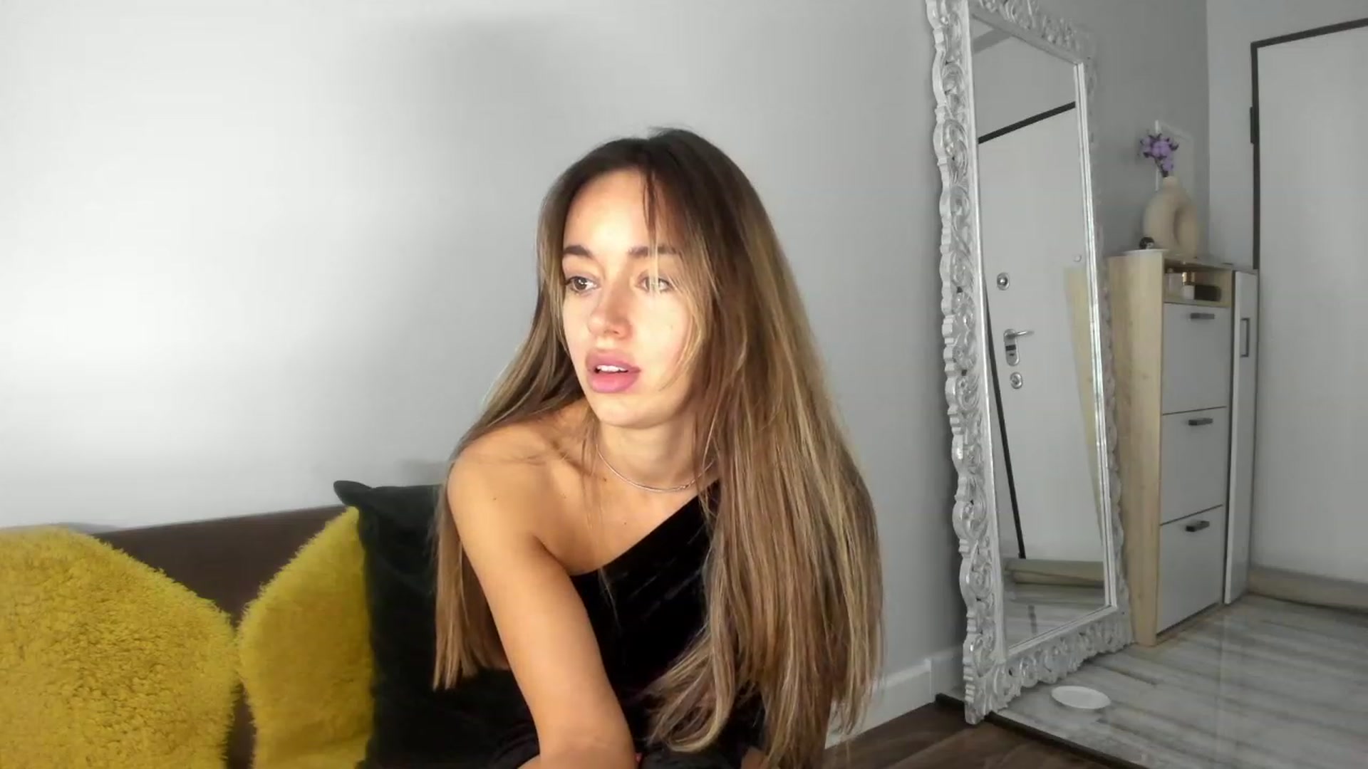 Gallery image thumbnail from Jennytightt's myfreecams stream on, 10/14/2023, 10:57 image 12 of 20