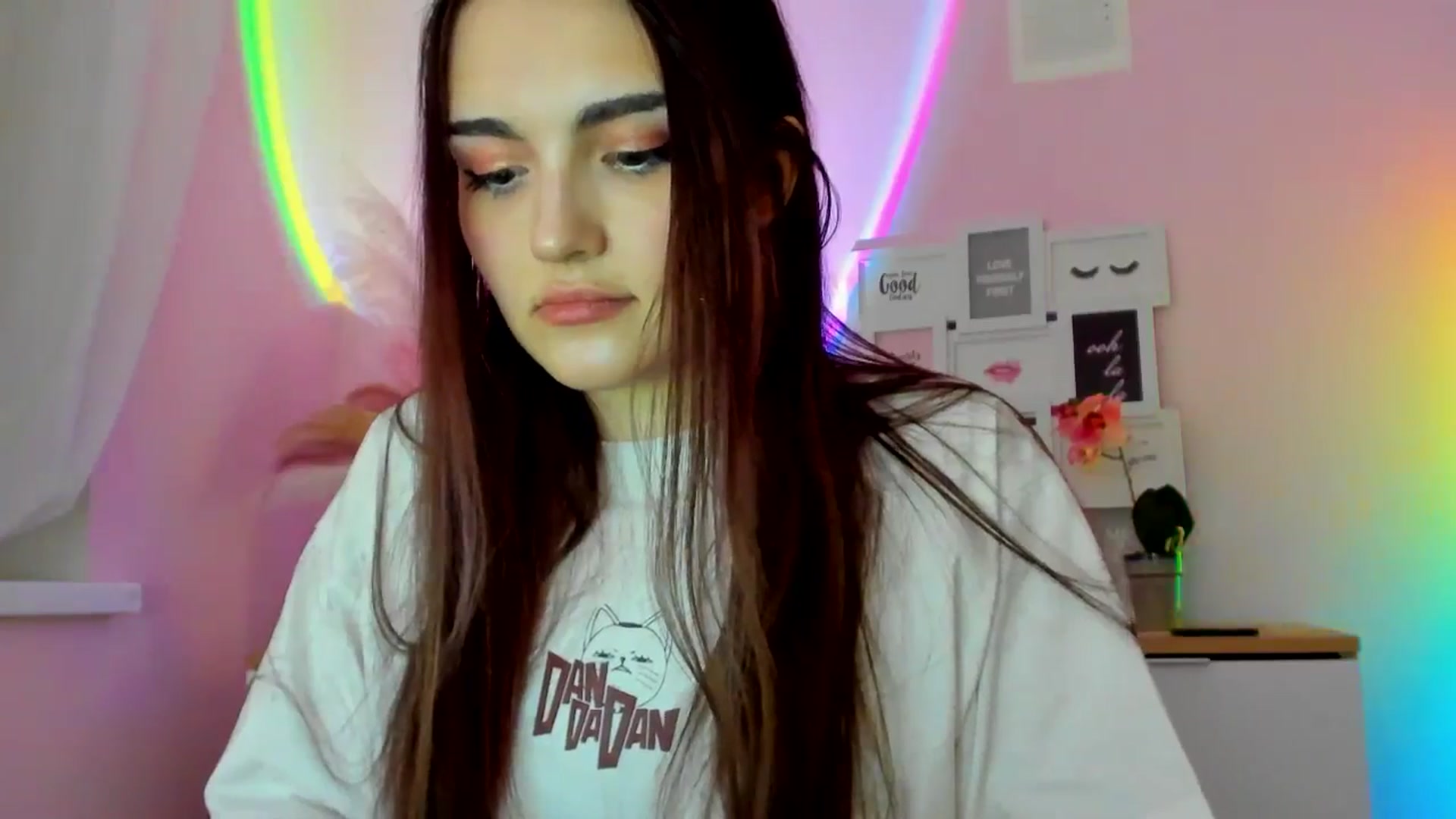 Gallery image thumbnail from JenyStone's myfreecams stream on, 03/09/2025, 11:59 image 12 of 20