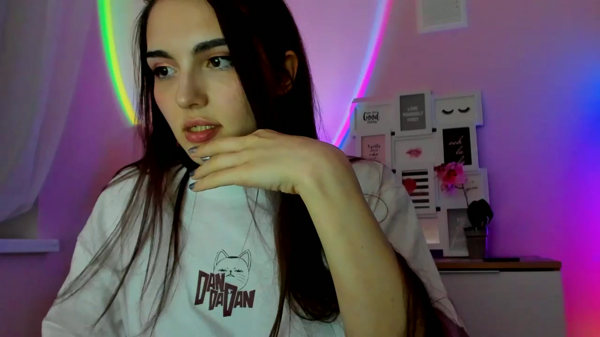 Gallery image thumbnail from JenyStone's myfreecams stream on, 03/09/2025, 12:52 image 15 of 20
