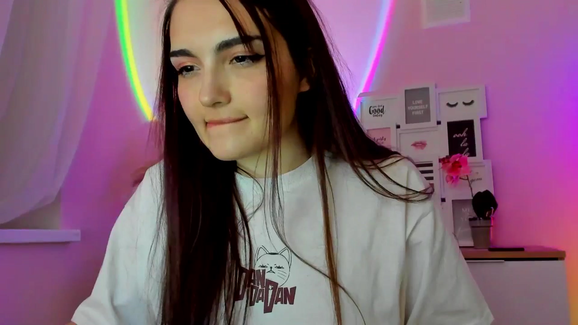 Gallery image thumbnail from JenyStone's myfreecams stream on, 03/09/2025, 14:11 image 6 of 20