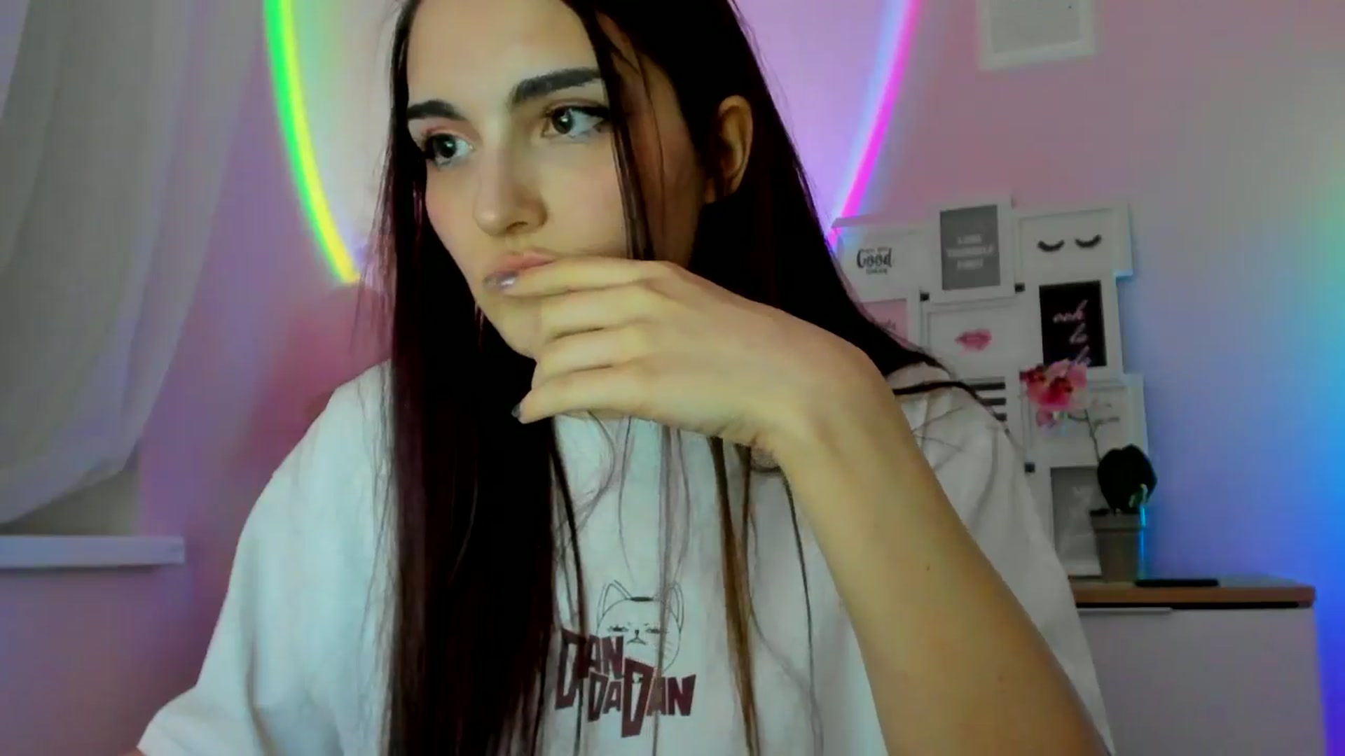Gallery image thumbnail from JenyStone's myfreecams stream on, 03/09/2025, 14:11 image 16 of 20