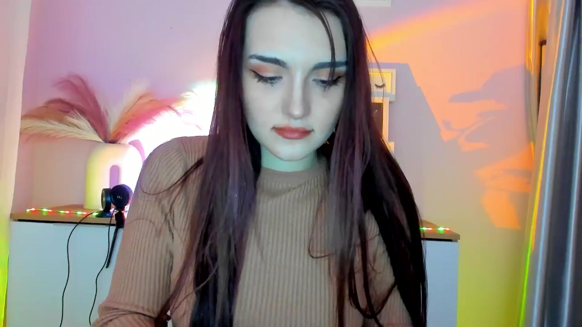 Gallery image thumbnail from JenyStone's myfreecams stream on, 03/10/2025, 11:01 image 9 of 20