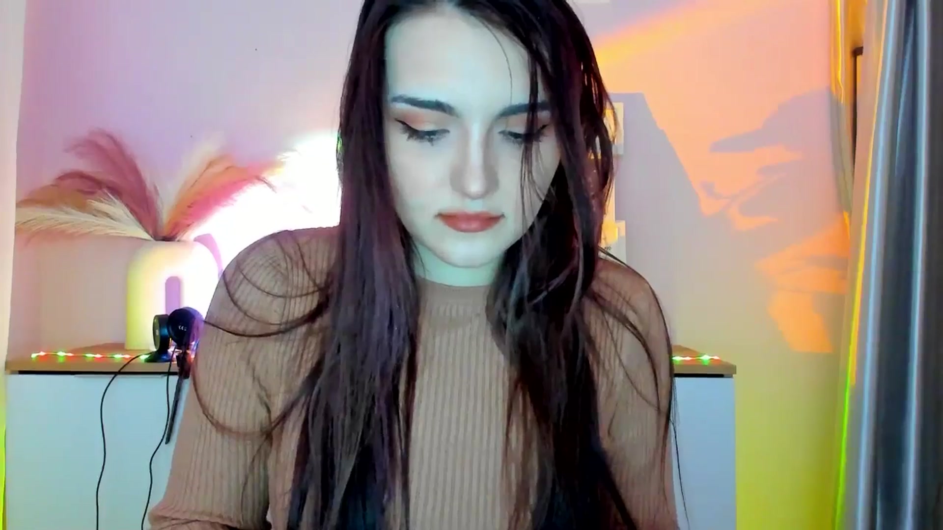 Gallery image thumbnail from JenyStone's myfreecams stream on, 03/10/2025, 11:01 image 4 of 20