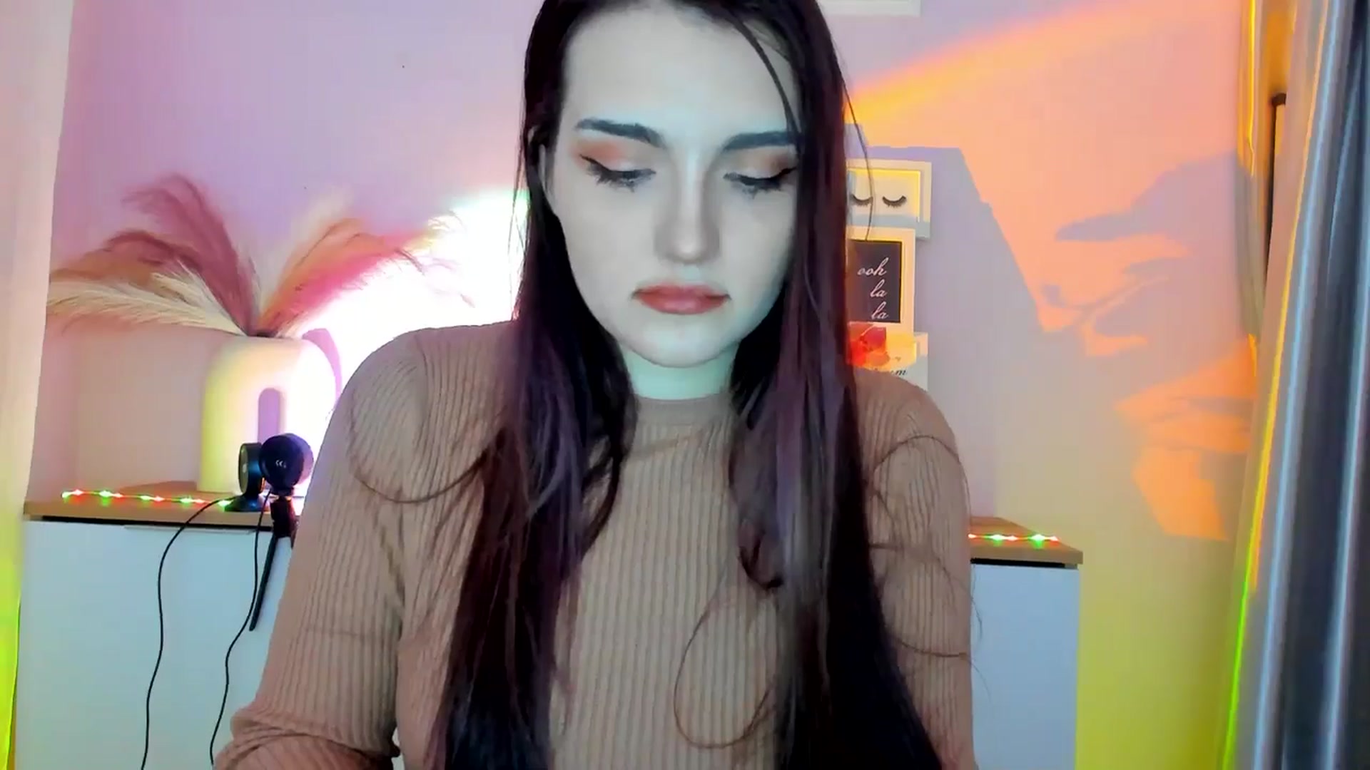 Gallery image thumbnail from JenyStone's myfreecams stream on, 03/10/2025, 11:01 image 14 of 20