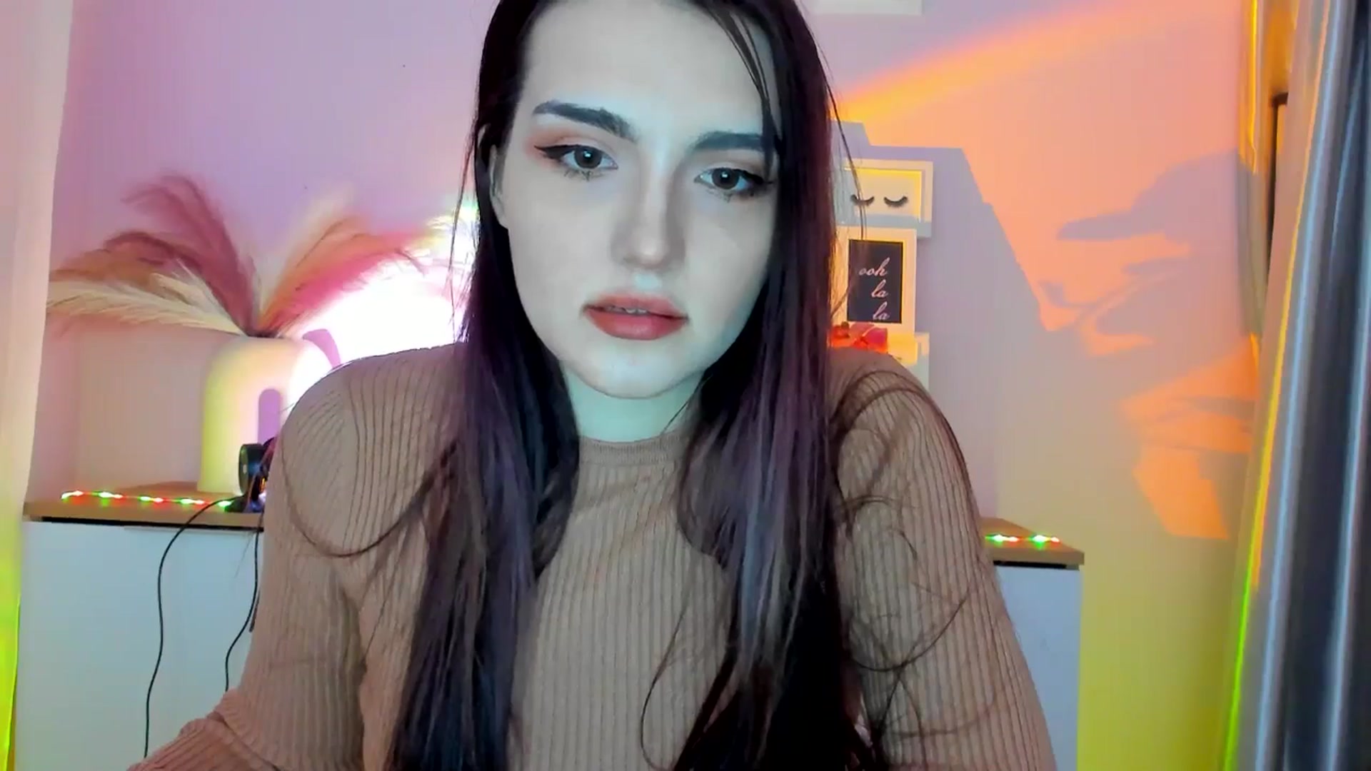 Gallery image thumbnail from JenyStone's myfreecams stream on, 03/10/2025, 11:01 image 12 of 20