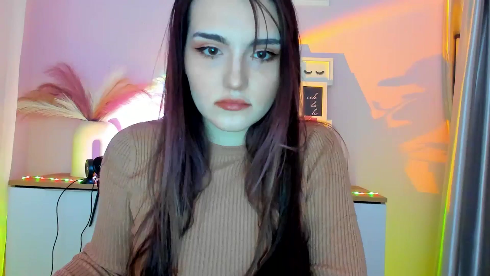 Gallery image thumbnail from JenyStone's myfreecams stream on, 03/10/2025, 11:01 image 19 of 20