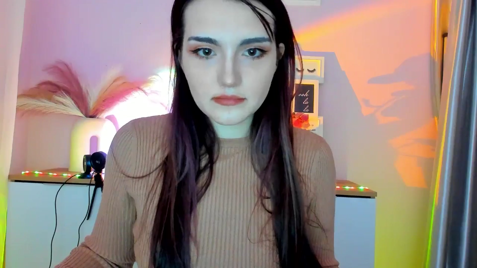 Gallery image thumbnail from JenyStone's myfreecams stream on, 03/10/2025, 11:01 image 17 of 20