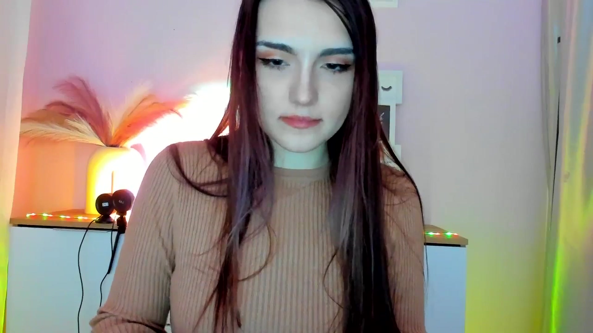 Gallery image thumbnail from JenyStone's myfreecams stream on, 03/10/2025, 12:20 image 20 of 20