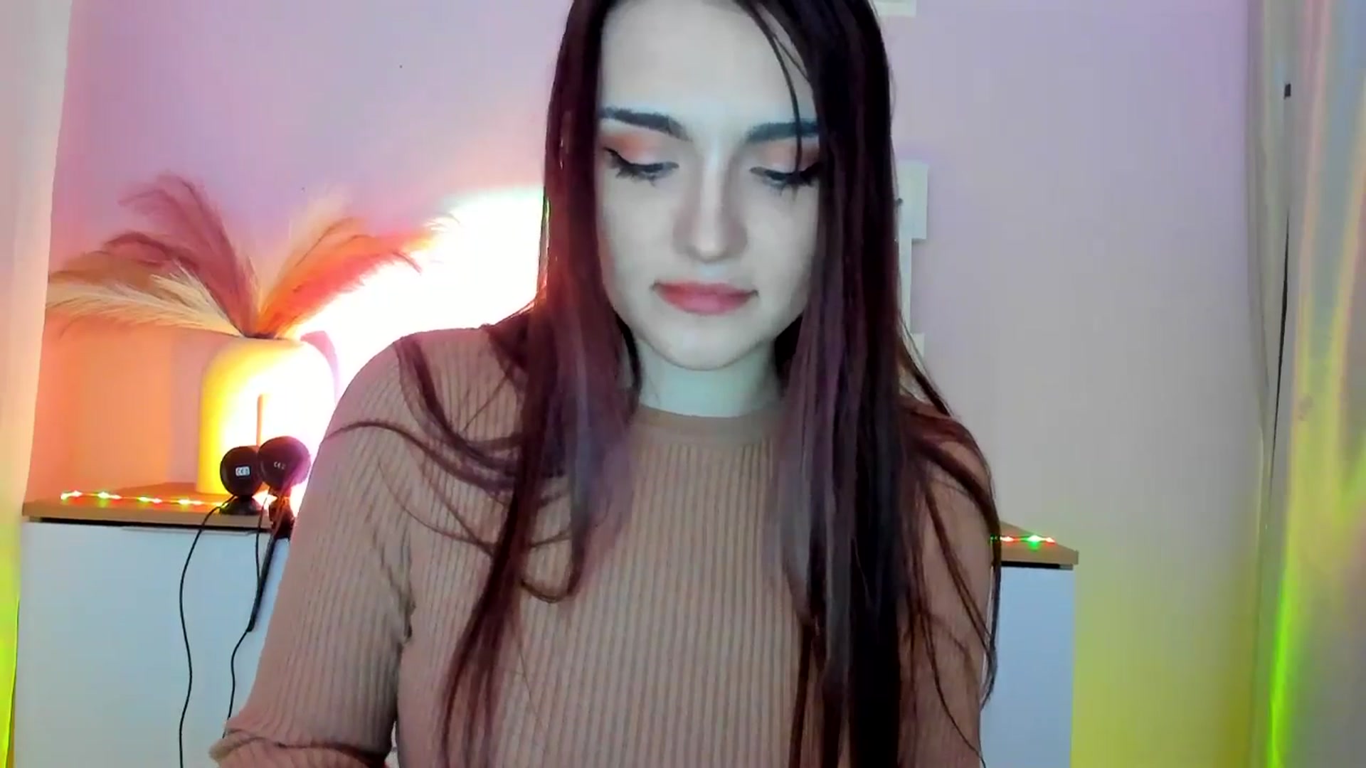 Gallery image thumbnail from JenyStone's myfreecams stream on, 03/10/2025, 12:20 image 16 of 20