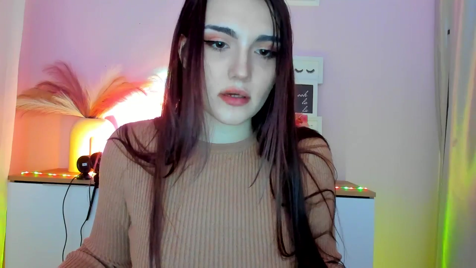 Gallery image thumbnail from JenyStone's myfreecams stream on, 03/10/2025, 12:20 image 14 of 20