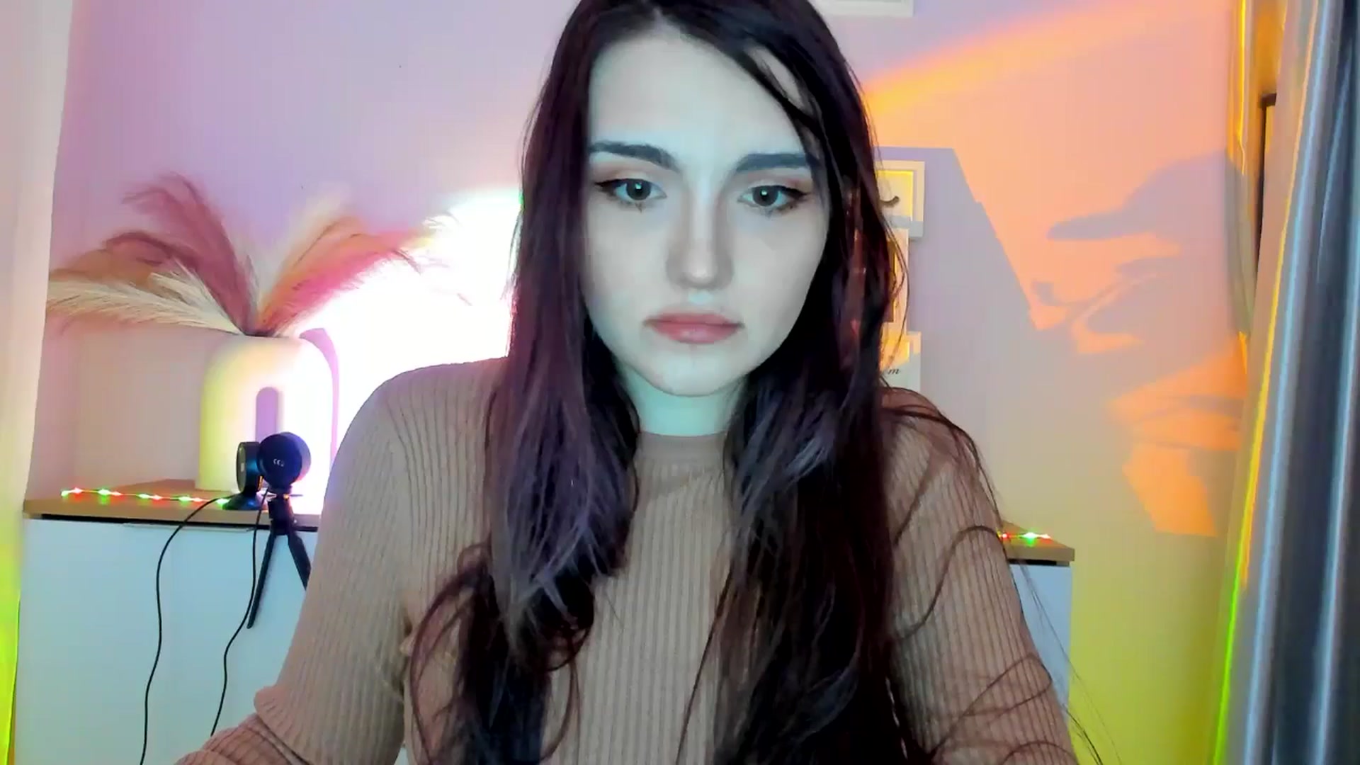 Gallery image thumbnail from JenyStone's myfreecams stream on, 03/10/2025, 12:20 image 3 of 20