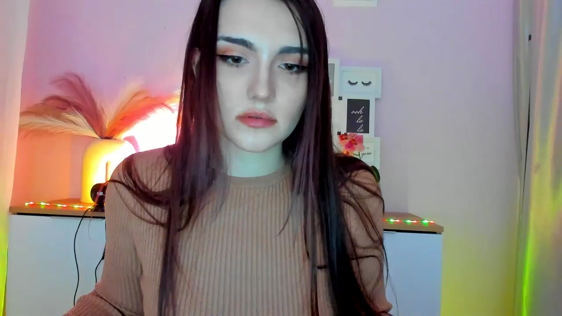 Gallery image thumbnail from JenyStone's myfreecams stream on, 03/10/2025, 12:20 image 15 of 20