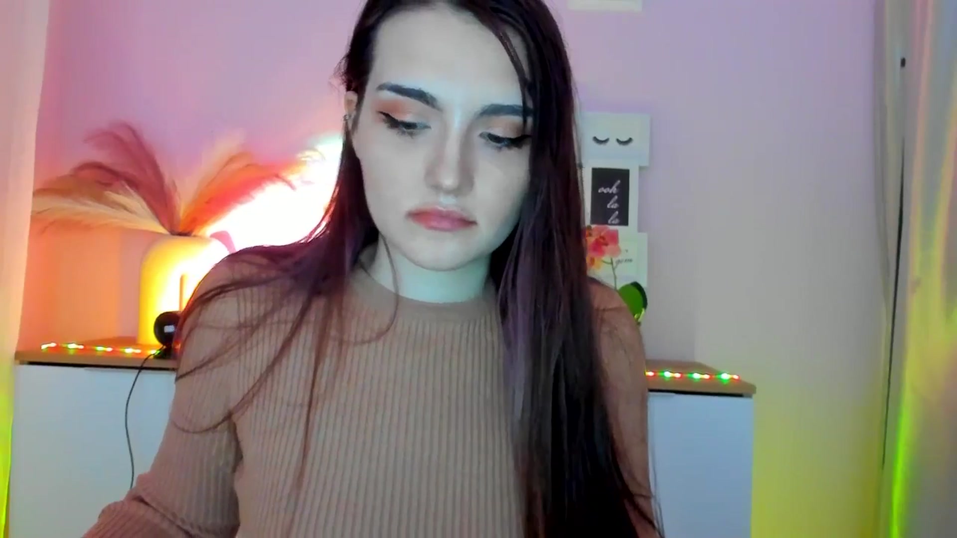 Gallery image thumbnail from JenyStone's myfreecams stream on, 03/10/2025, 13:28 image 2 of 20