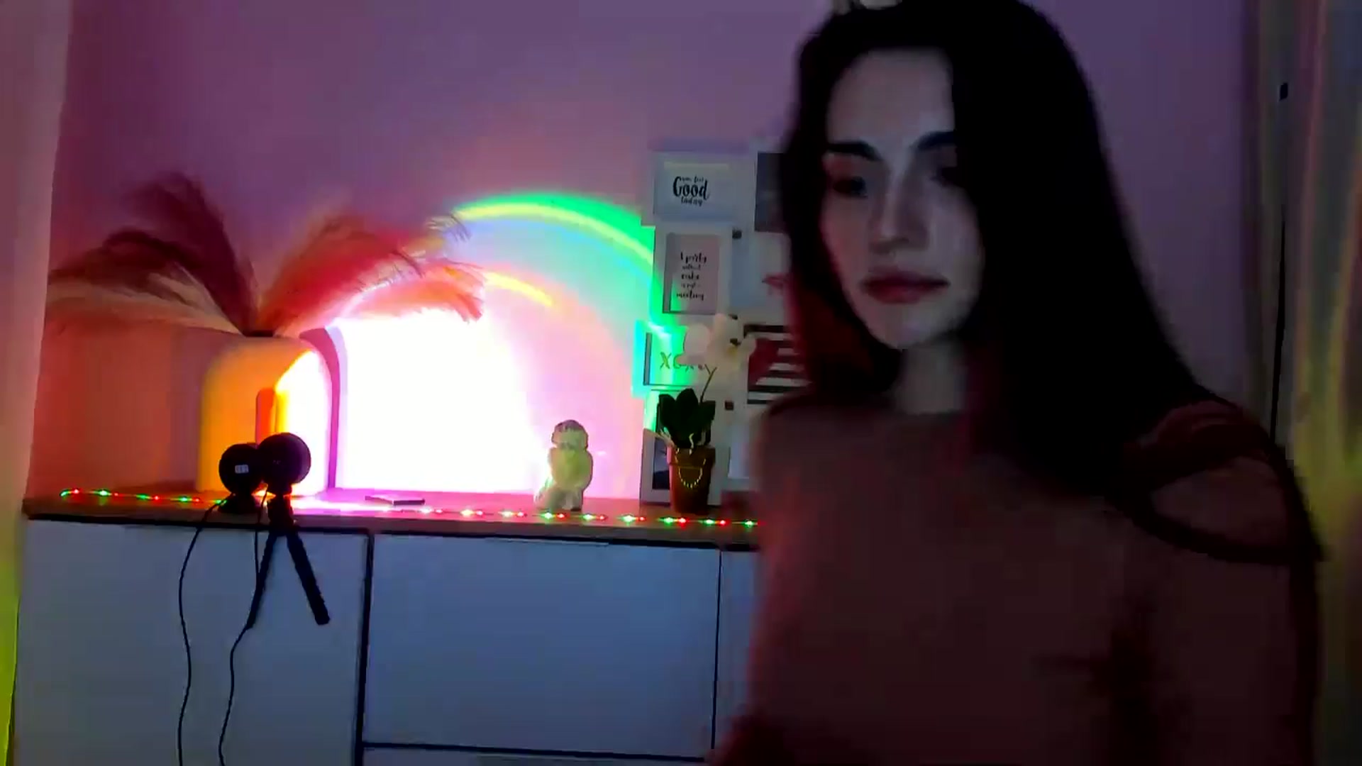 Gallery image thumbnail from JenyStone's myfreecams stream on, 03/10/2025, 13:28 image 7 of 20