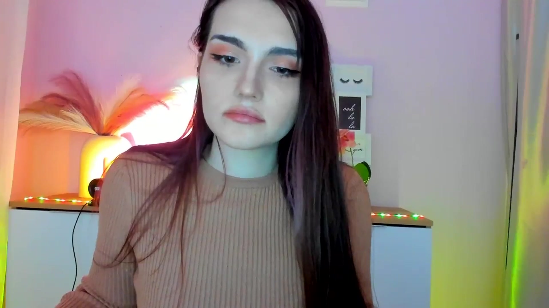 Gallery image thumbnail from JenyStone's myfreecams stream on, 03/10/2025, 13:28 image 3 of 20