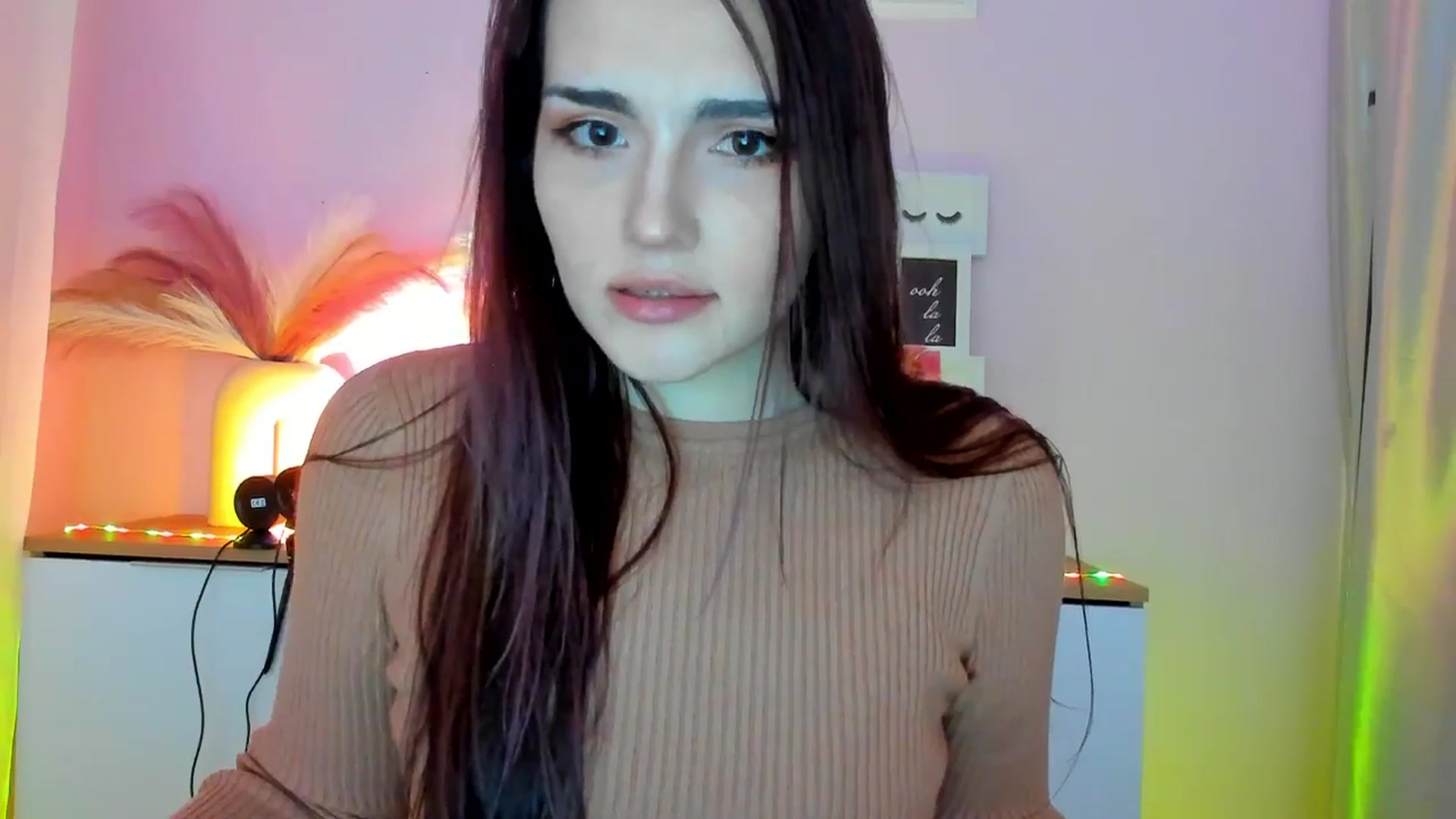 Gallery image thumbnail from JenyStone's myfreecams stream on, 03/10/2025, 13:28 image 15 of 20