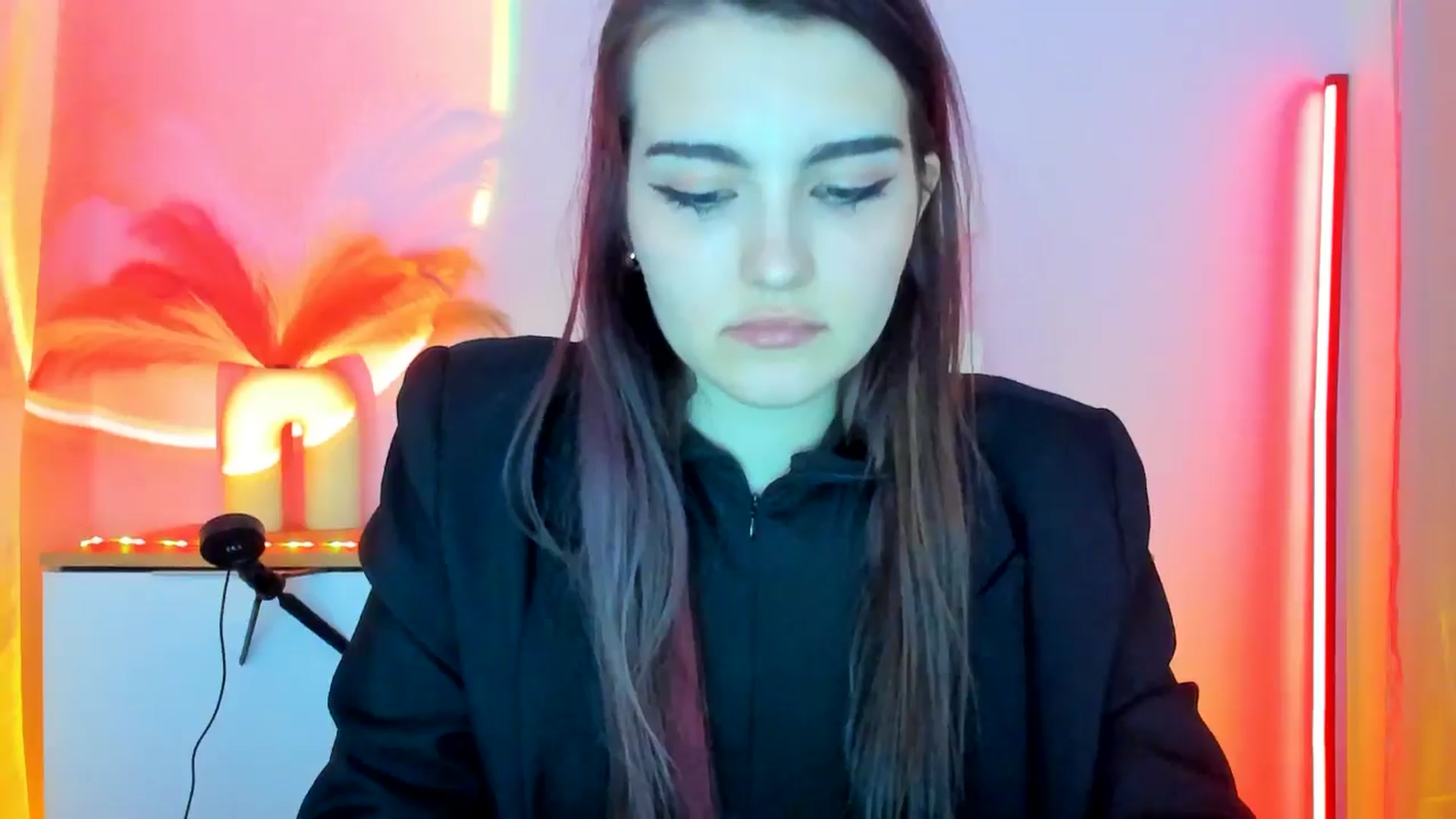 Gallery image thumbnail from JenyStone's myfreecams stream on, 03/11/2025, 12:53 image 16 of 20