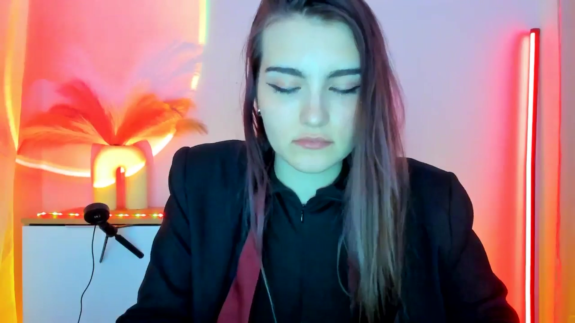 Gallery image thumbnail from JenyStone's myfreecams stream on, 03/11/2025, 12:53 image 8 of 20