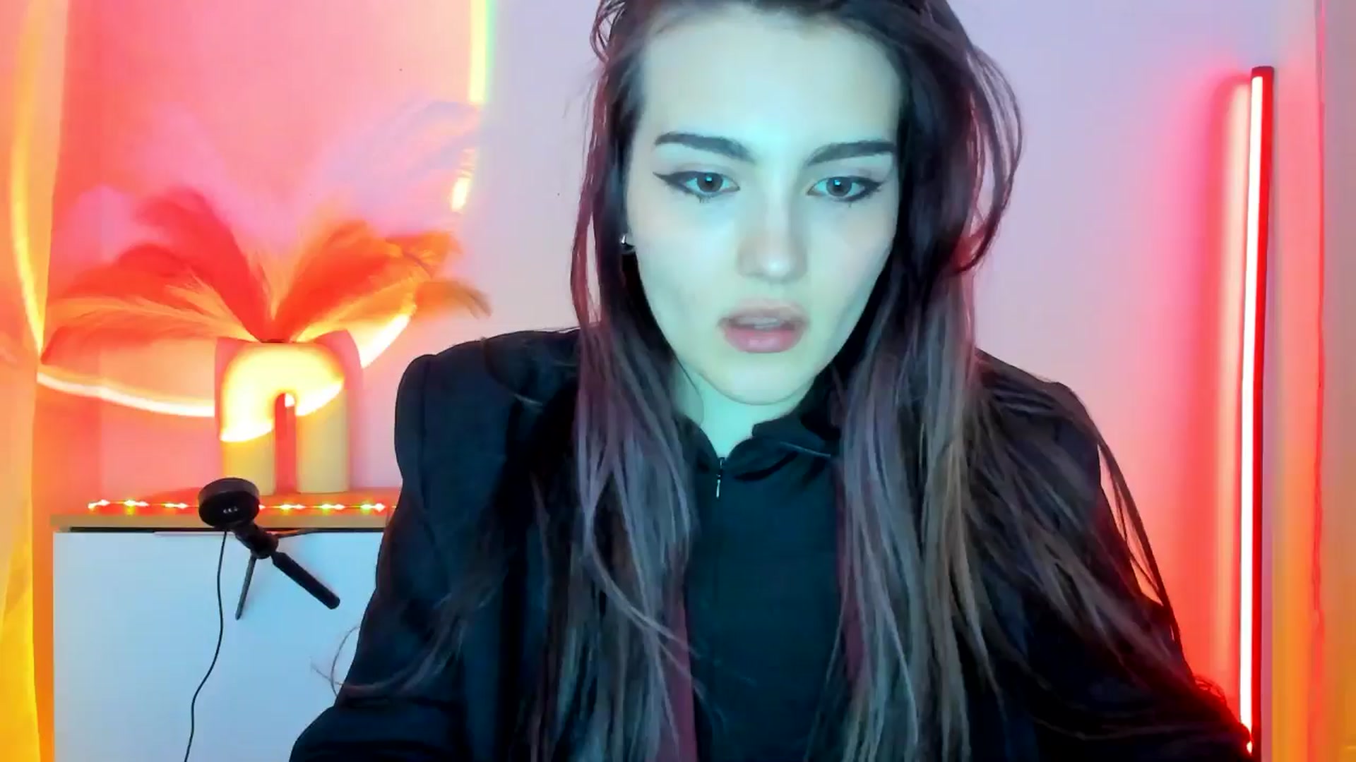 Gallery image thumbnail from JenyStone's myfreecams stream on, 03/11/2025, 12:53 image 1 of 20