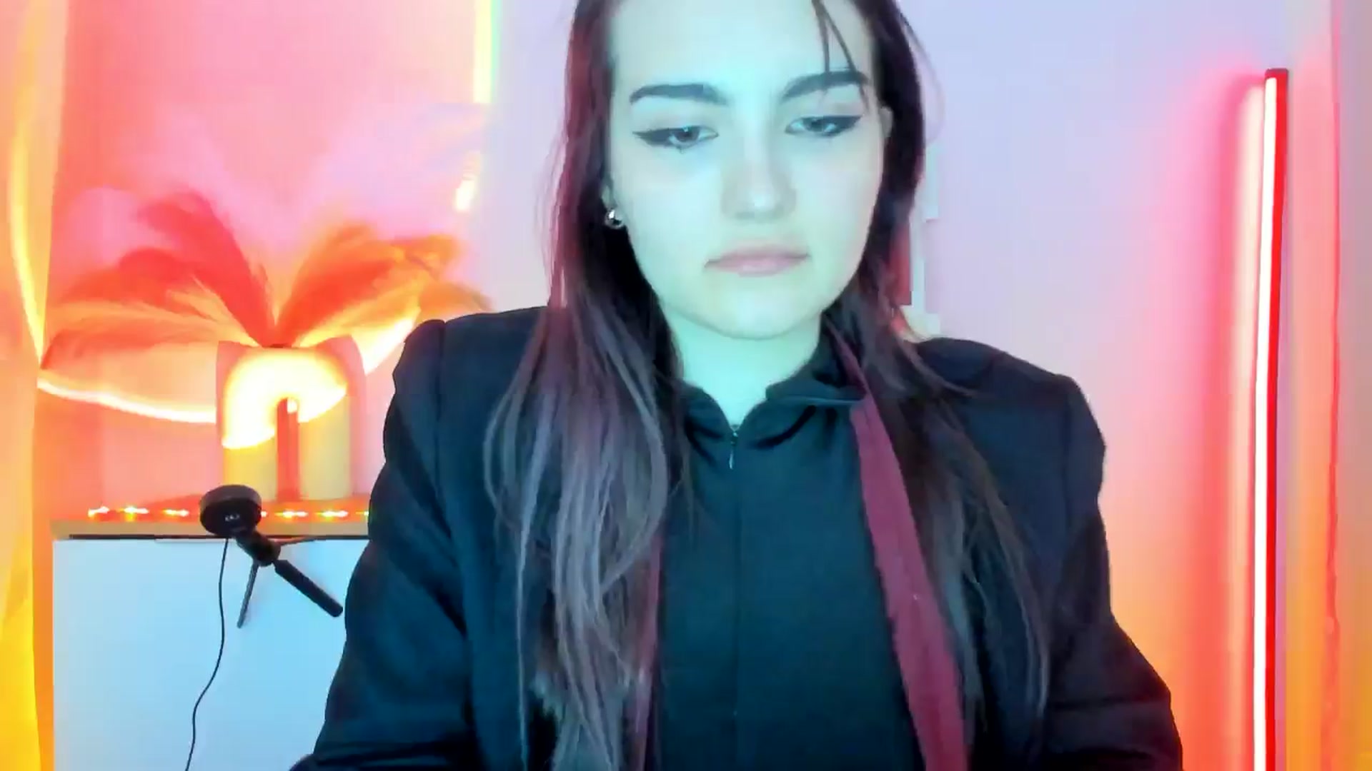 Gallery image thumbnail from JenyStone's myfreecams stream on, 03/11/2025, 12:53 image 13 of 20