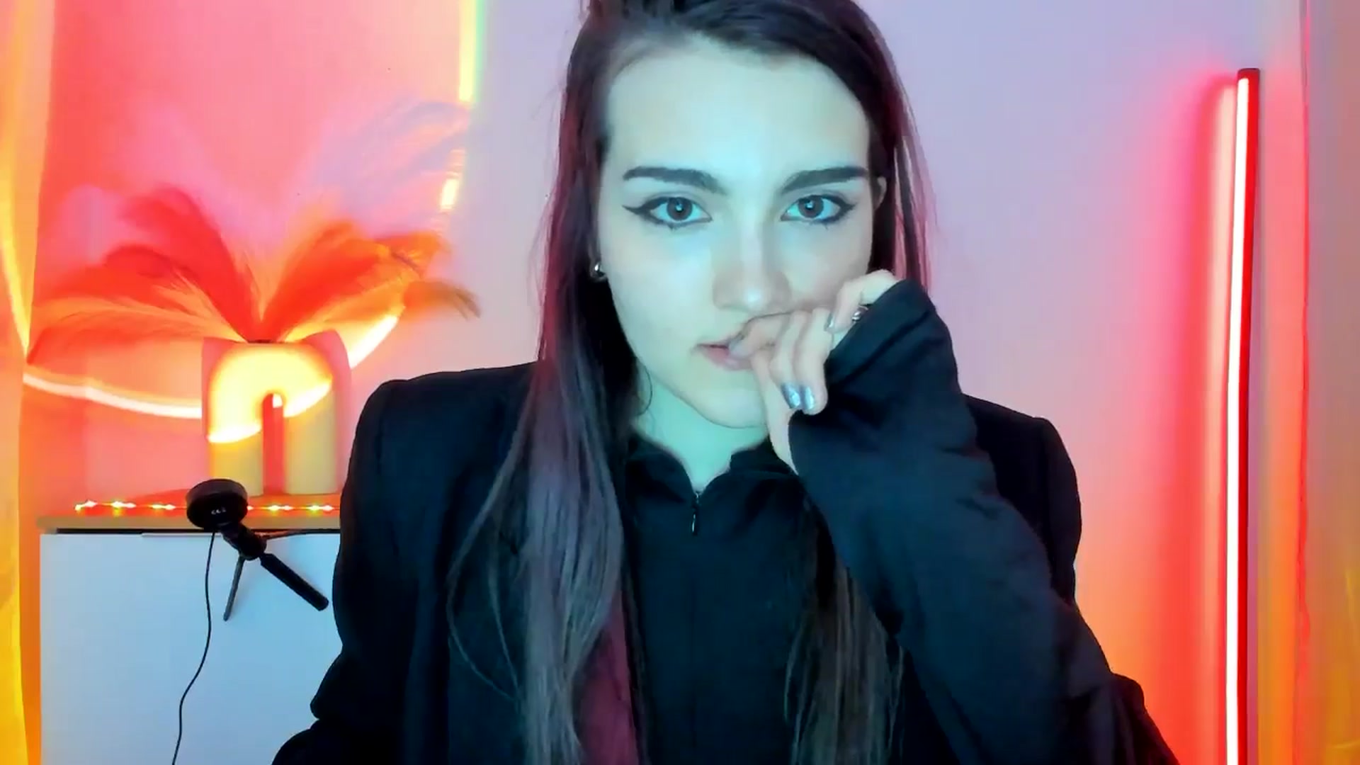 Gallery image thumbnail from JenyStone's myfreecams stream on, 03/11/2025, 12:53 image 18 of 20