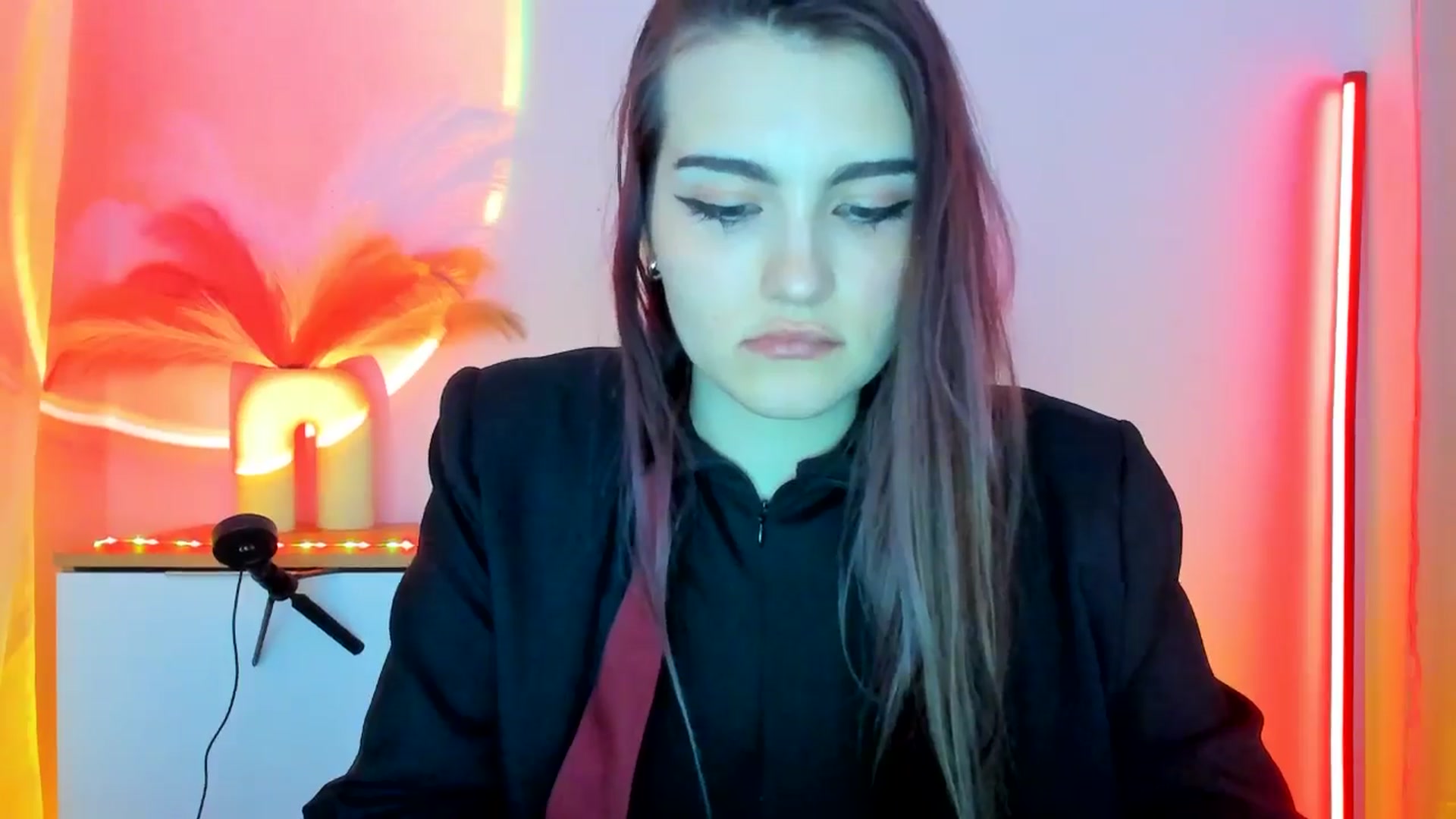Gallery image thumbnail from JenyStone's myfreecams stream on, 03/11/2025, 12:53 image 7 of 20