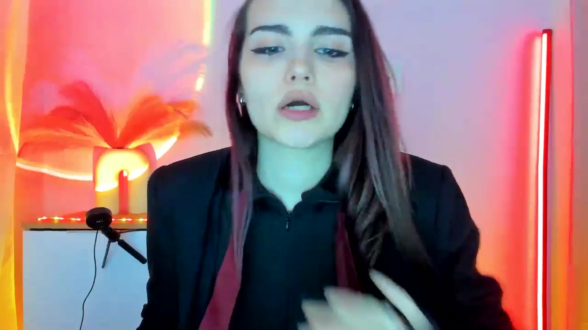 Gallery image thumbnail from JenyStone's myfreecams stream on, 03/11/2025, 12:53 image 5 of 20