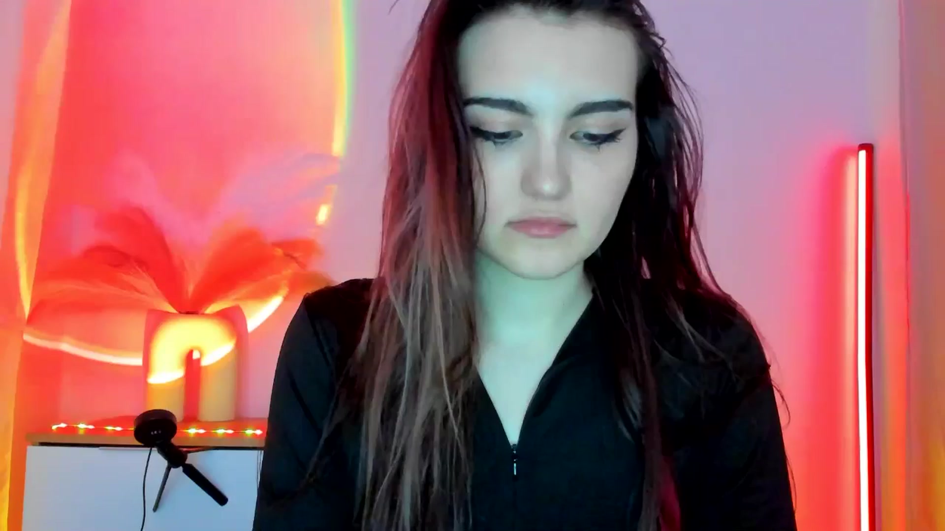 Gallery image thumbnail from JenyStone's myfreecams stream on, 03/11/2025, 14:49 image 8 of 20