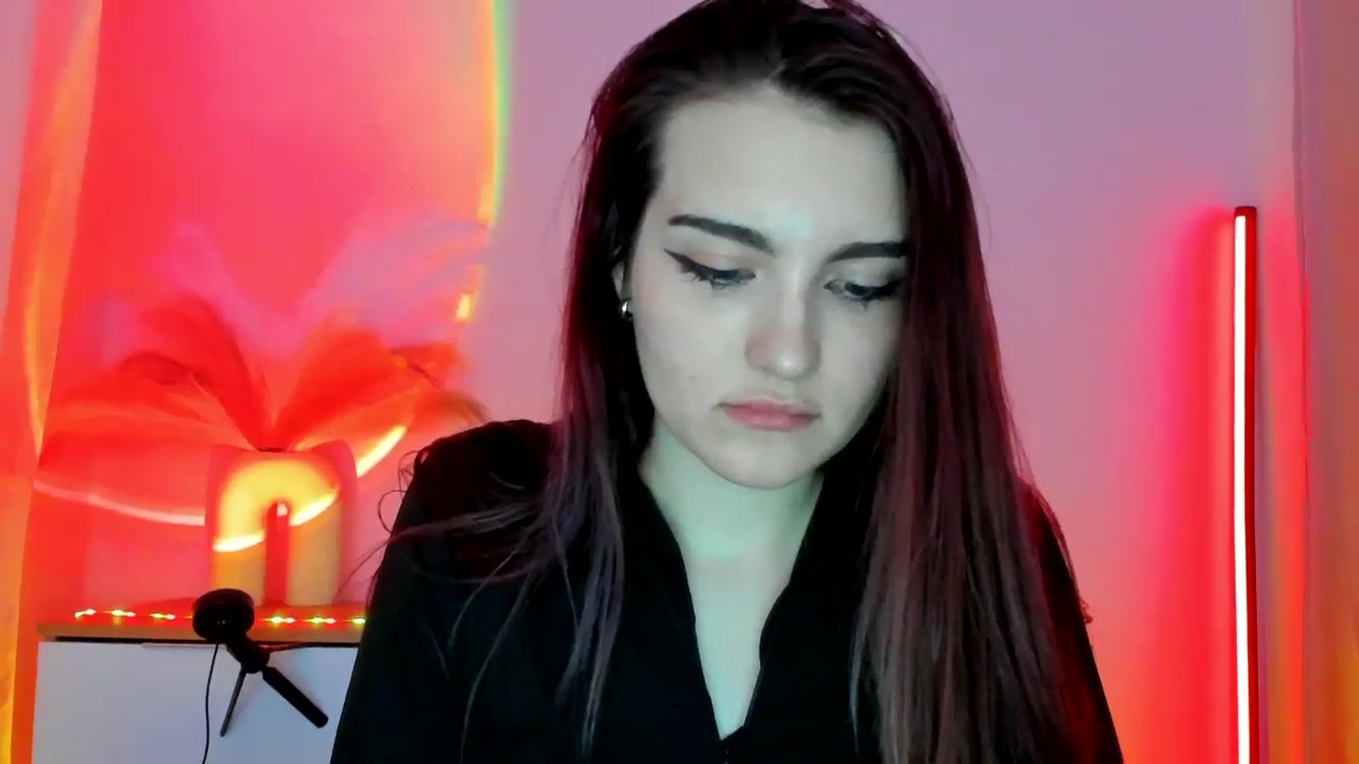 Gallery image thumbnail from JenyStone's myfreecams stream on, 03/11/2025, 14:49 image 18 of 20