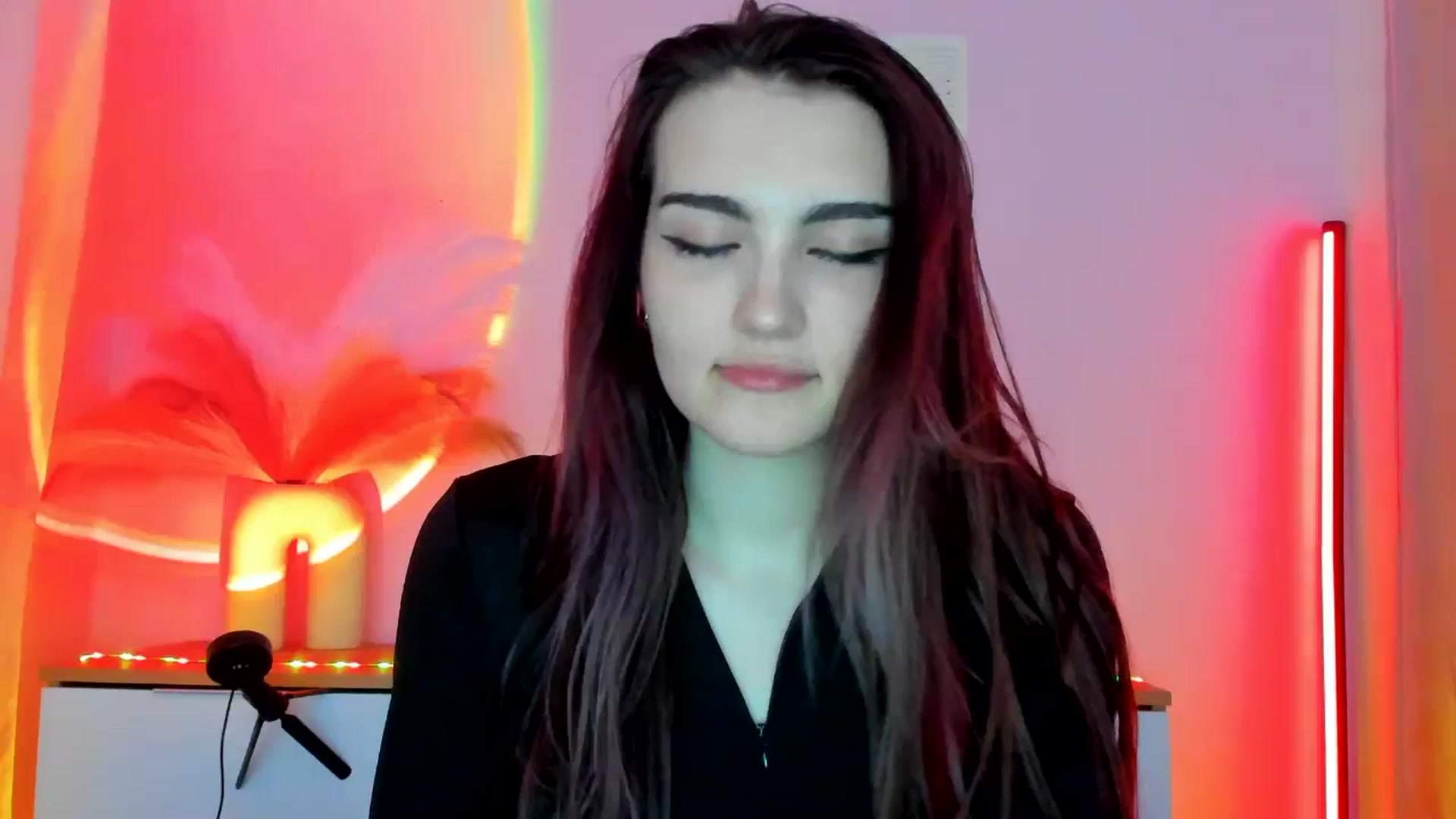 Gallery image thumbnail from JenyStone's myfreecams stream on, 03/11/2025, 14:49 image 1 of 20