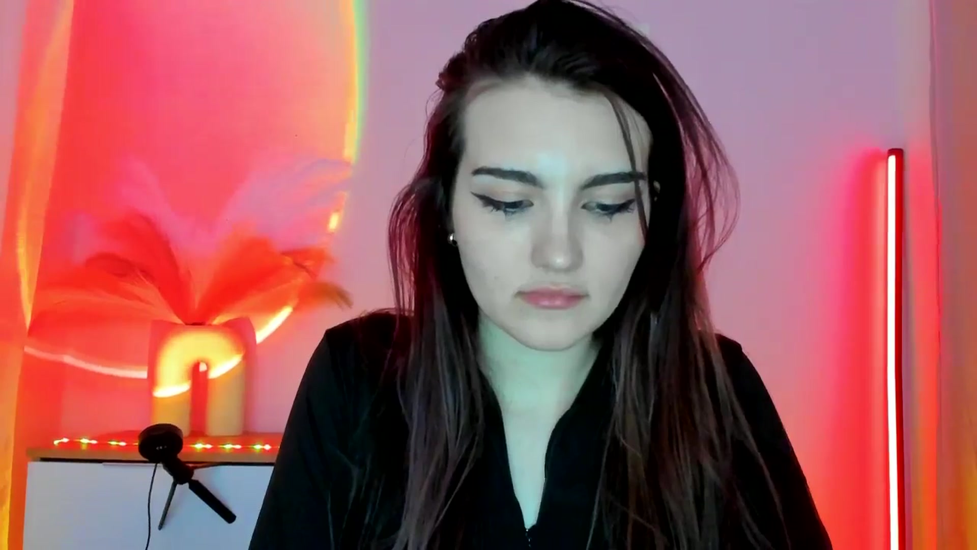 Gallery image thumbnail from JenyStone's myfreecams stream on, 03/11/2025, 14:49 image 14 of 20