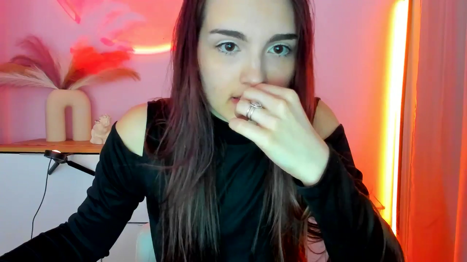 Gallery image thumbnail from JenyStone's myfreecams stream on, 03/12/2025, 11:50 image 4 of 20