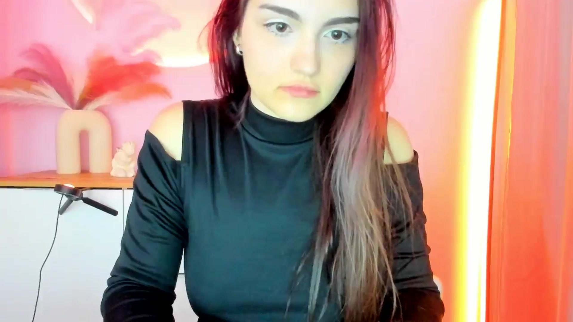 Gallery image thumbnail from JenyStone's myfreecams stream on, 03/12/2025, 11:50 image 11 of 20