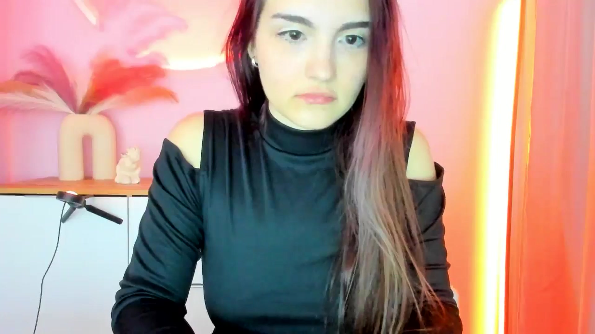 Gallery image thumbnail from JenyStone's myfreecams stream on, 03/12/2025, 11:50 image 16 of 20