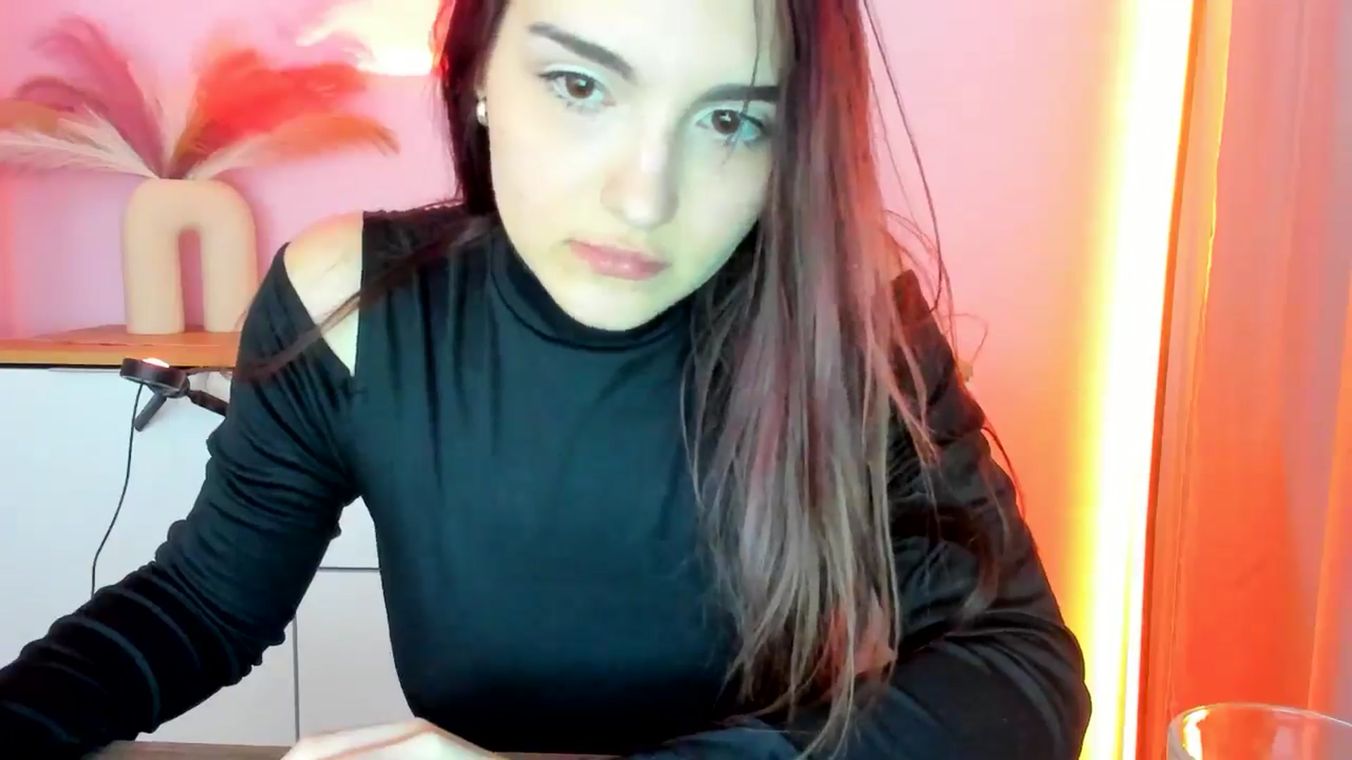 Gallery image thumbnail from JenyStone's myfreecams stream on, 03/12/2025, 11:50 image 18 of 20
