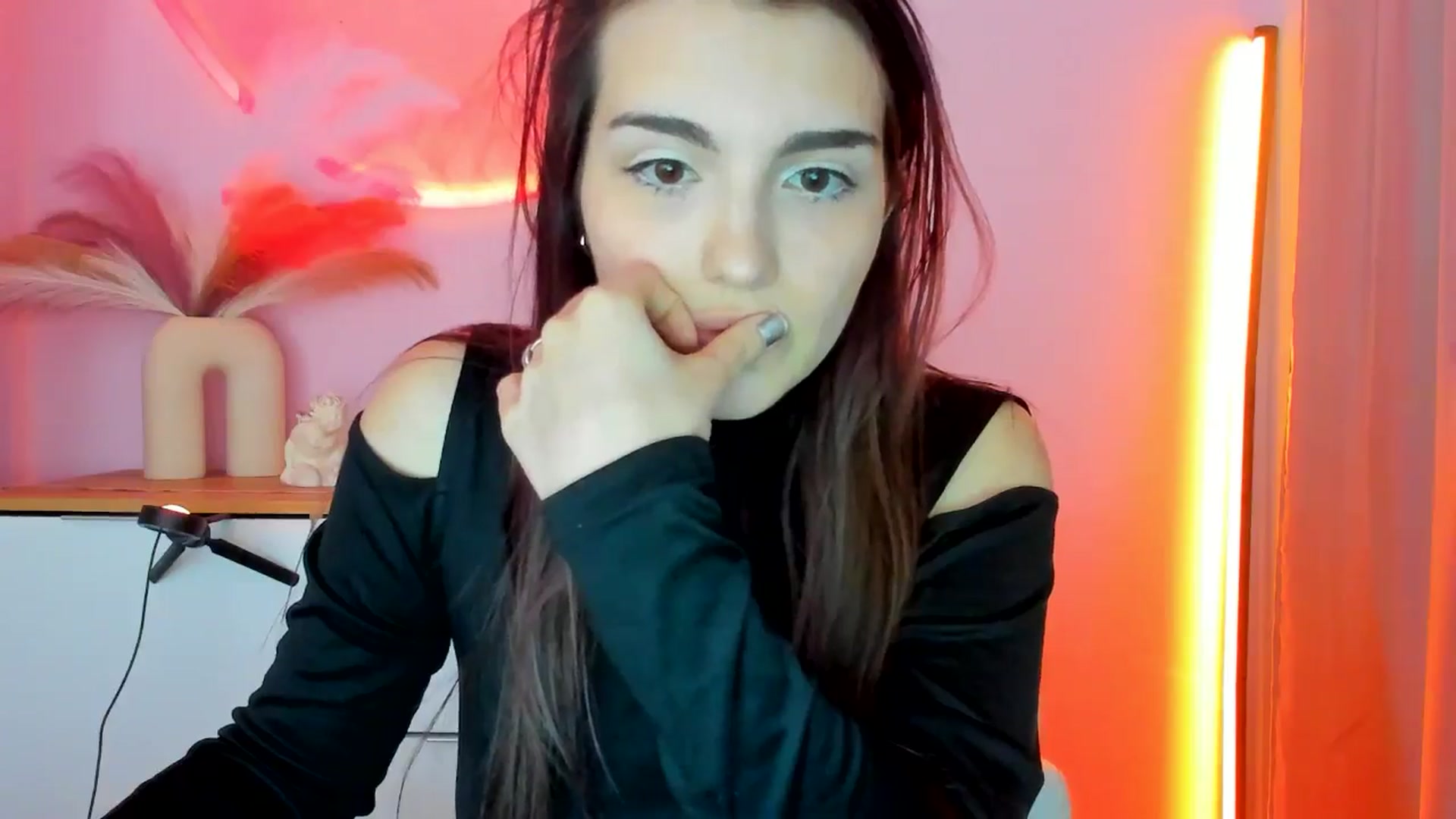 Gallery image thumbnail from JenyStone's myfreecams stream on, 03/12/2025, 12:55 image 20 of 20