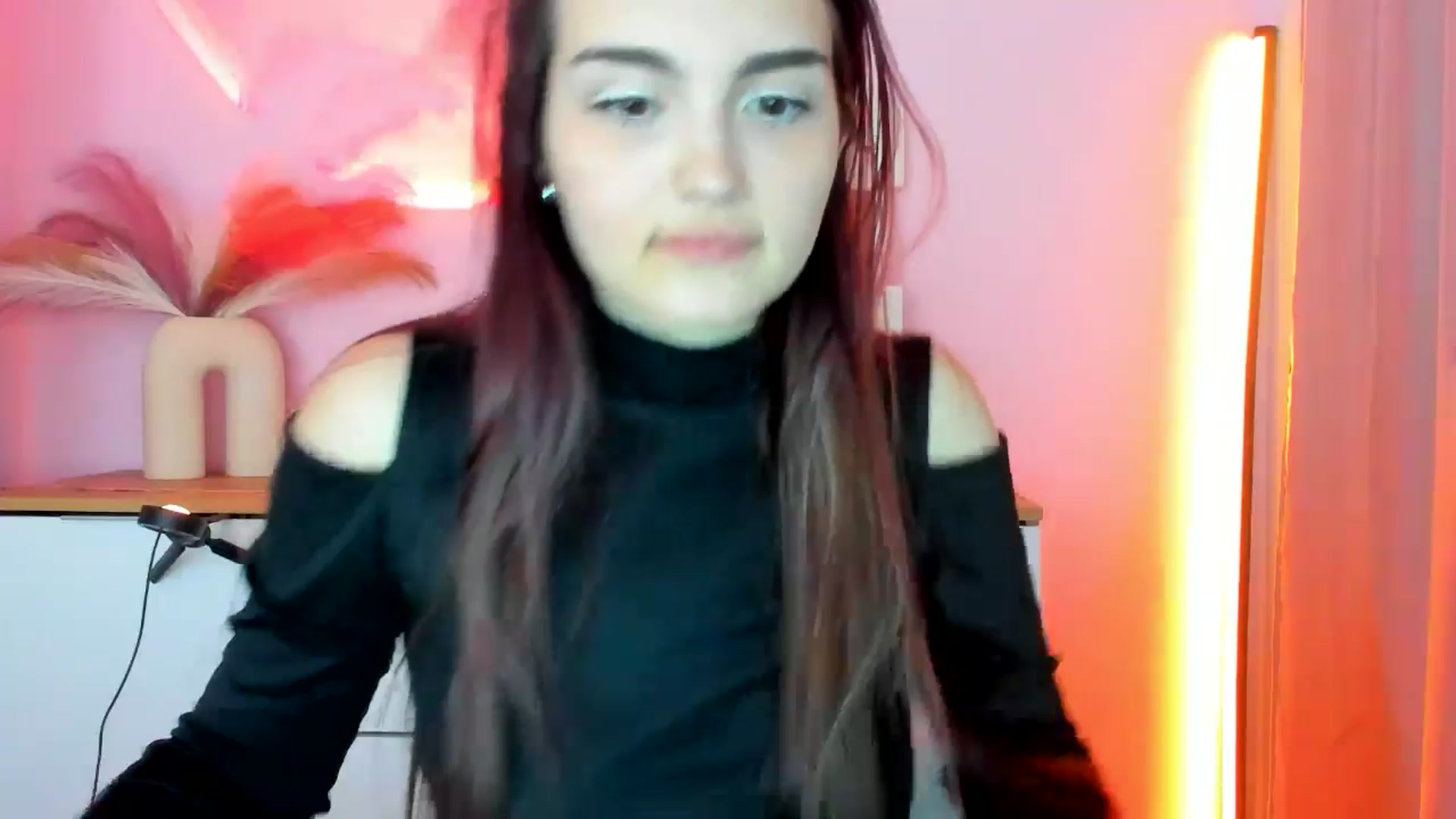 Gallery image thumbnail from JenyStone's myfreecams stream on, 03/12/2025, 12:55 image 18 of 20